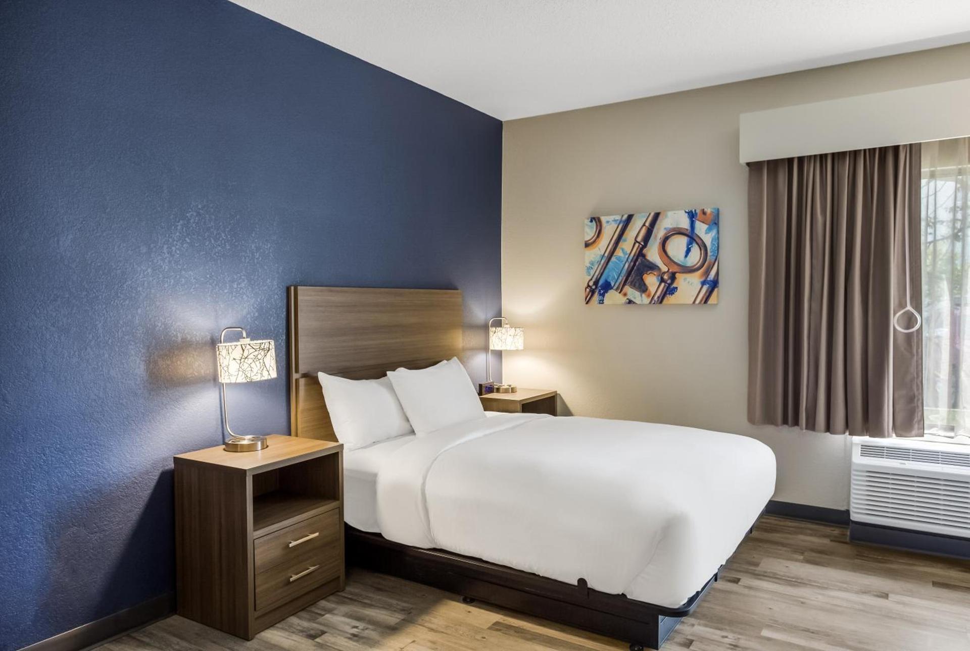 MainStay Suites Bourbonnais - Kankakee photo 7