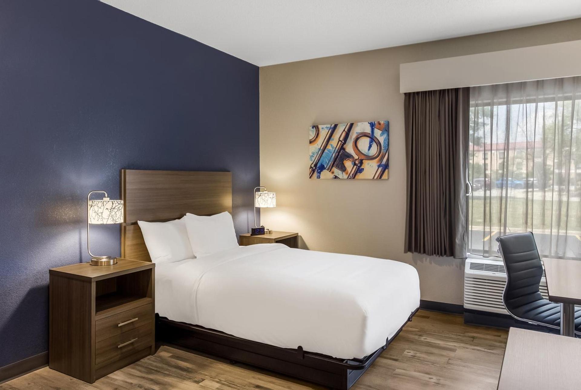 MainStay Suites Bourbonnais - Kankakee photo 11