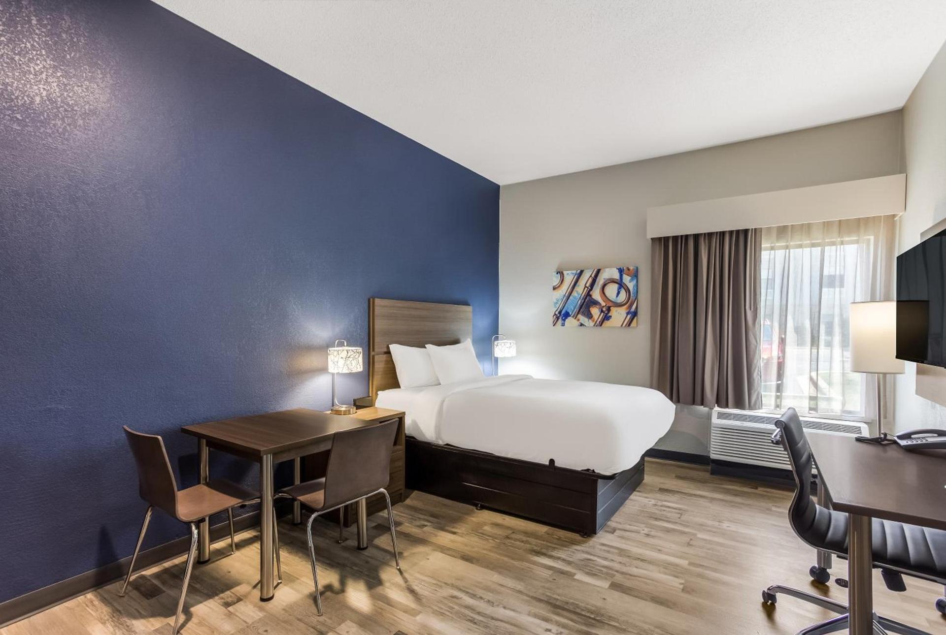 MainStay Suites Bourbonnais - Kankakee photo 13