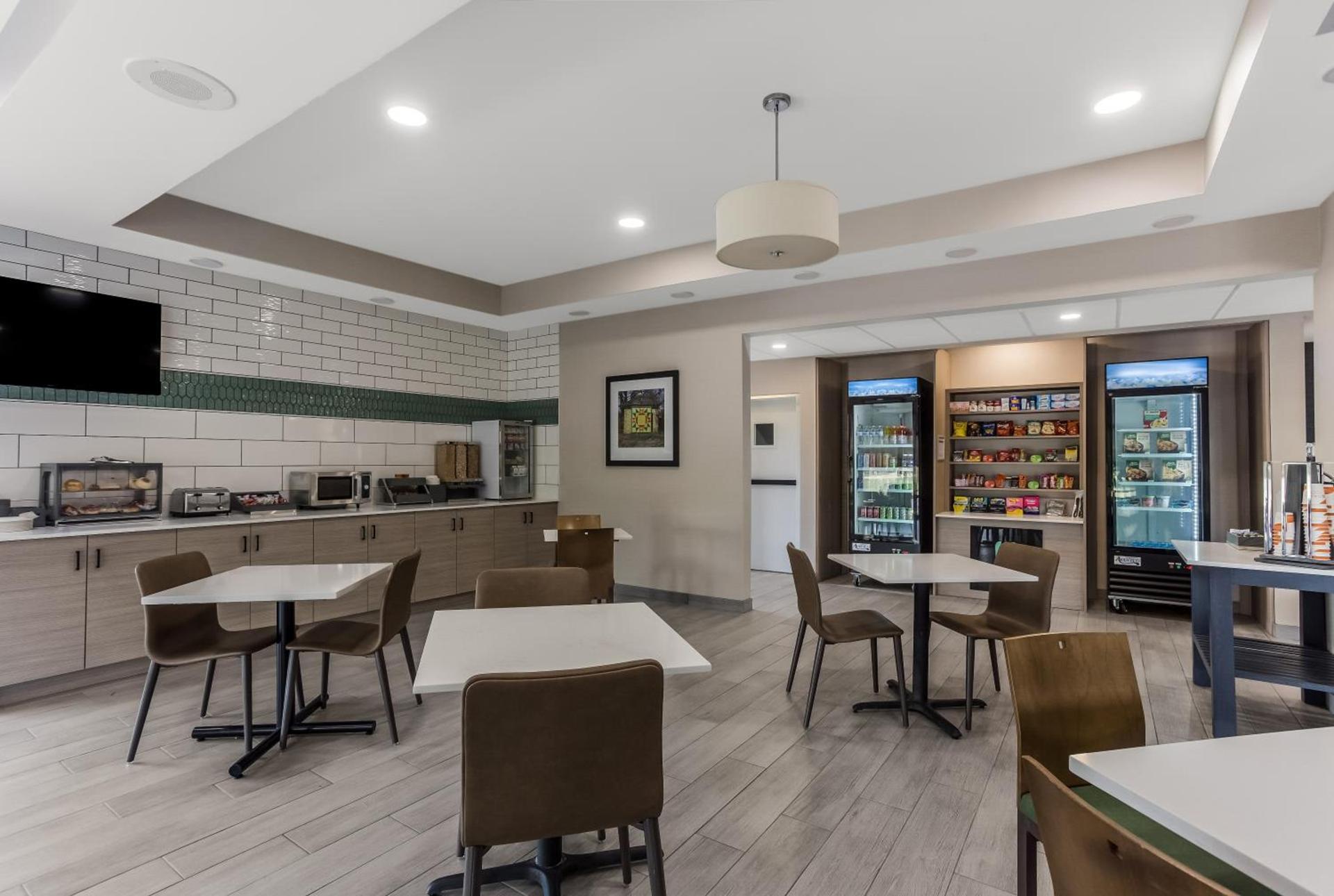 MainStay Suites Bourbonnais - Kankakee photo 15