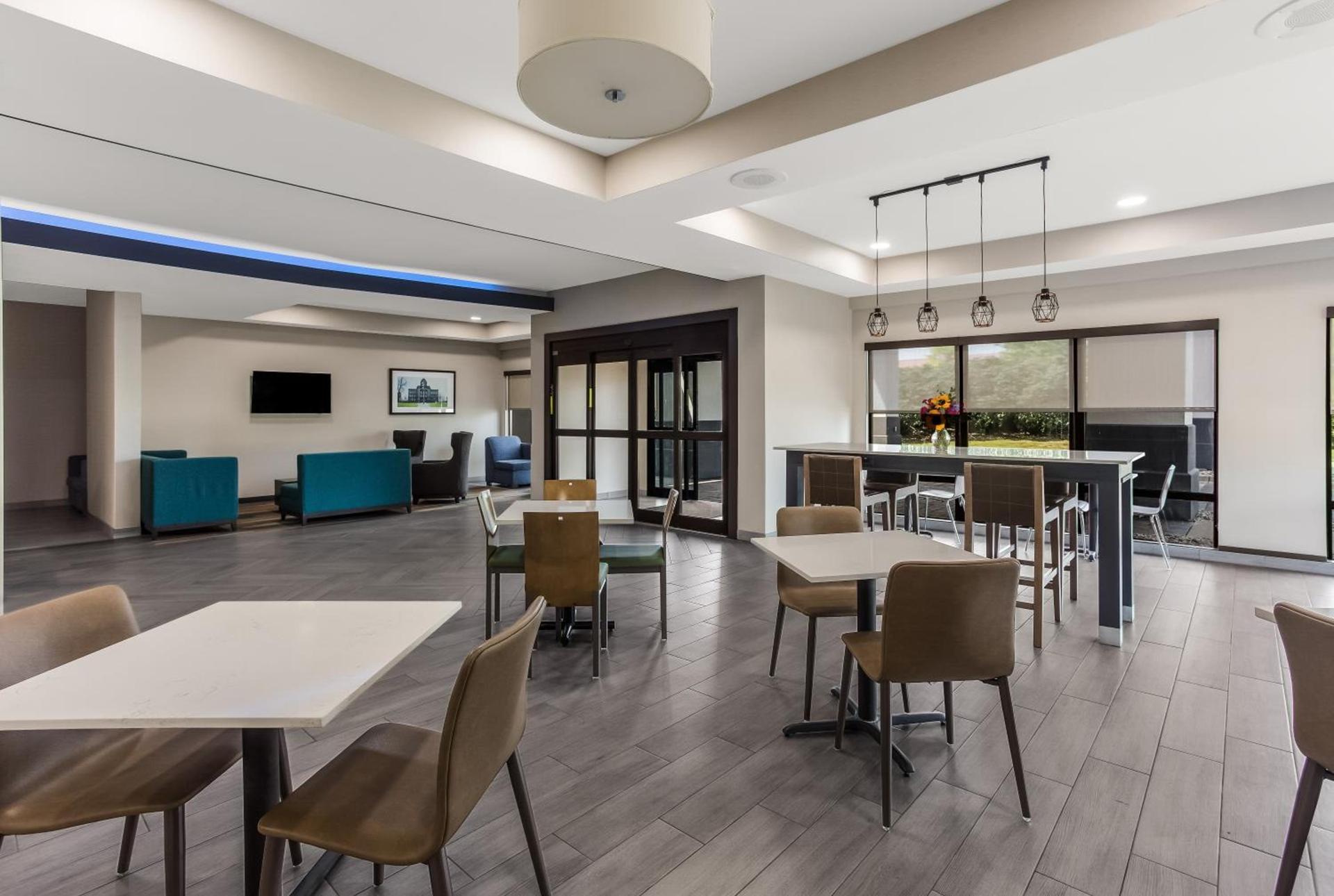 MainStay Suites Bourbonnais - Kankakee photo 17