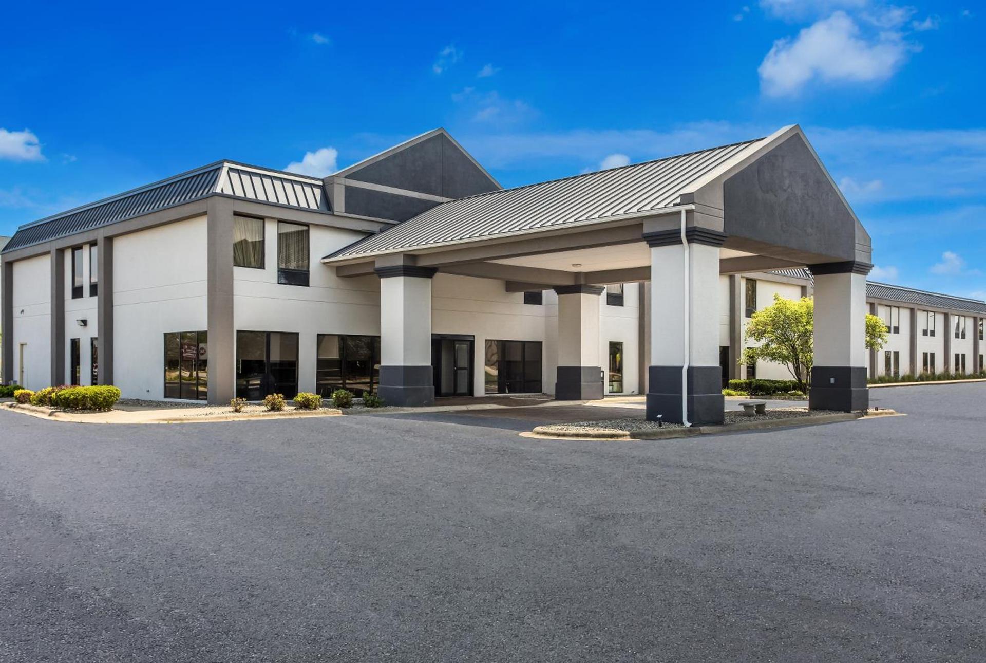 MainStay Suites Bourbonnais - Kankakee photo 22