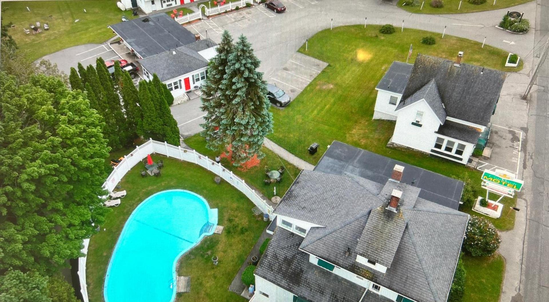 Claddagh Motel & Suites photo 3