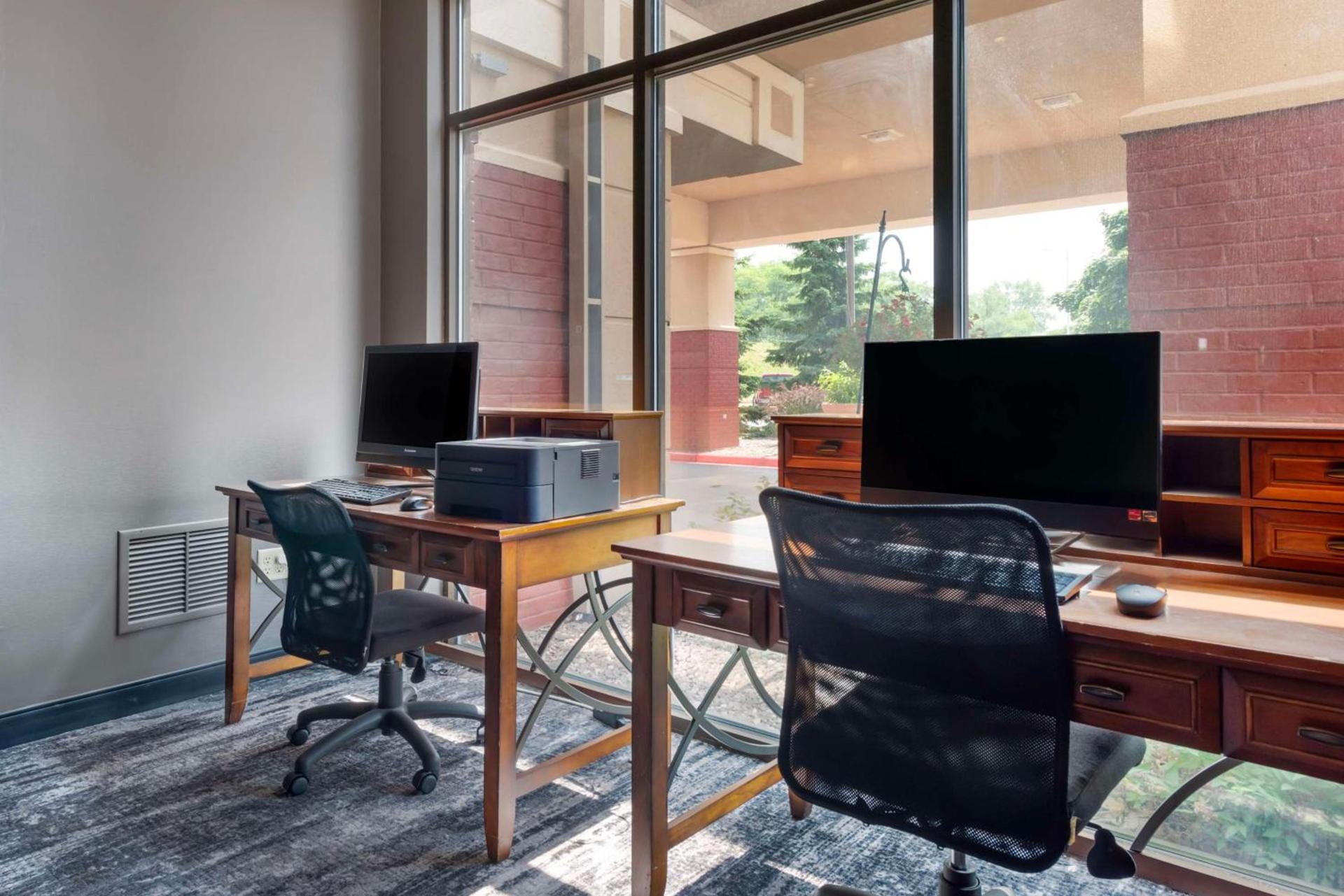 Best Western Plus Eau Claire Conference Center photo 8