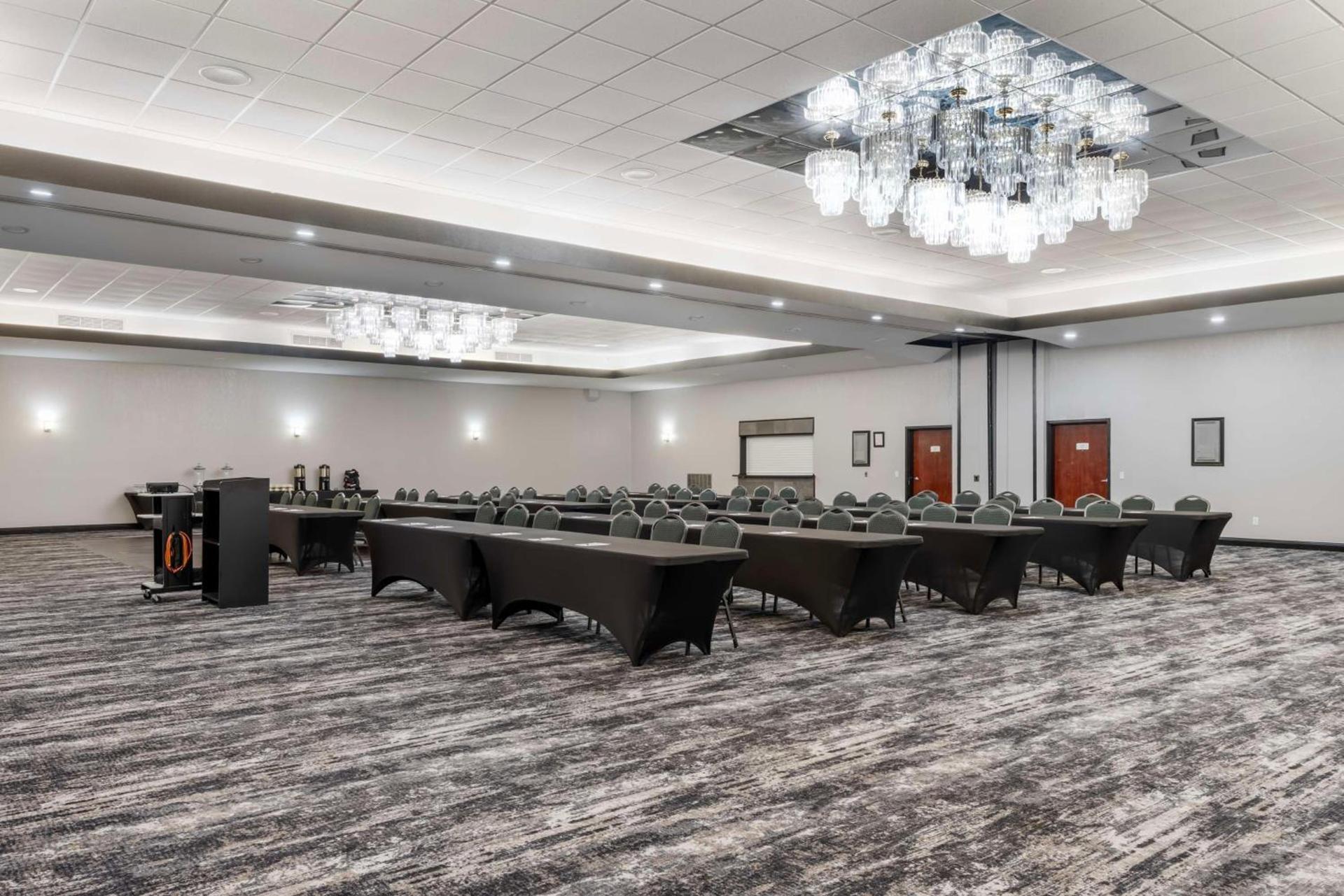 Best Western Plus Eau Claire Conference Center photo 9