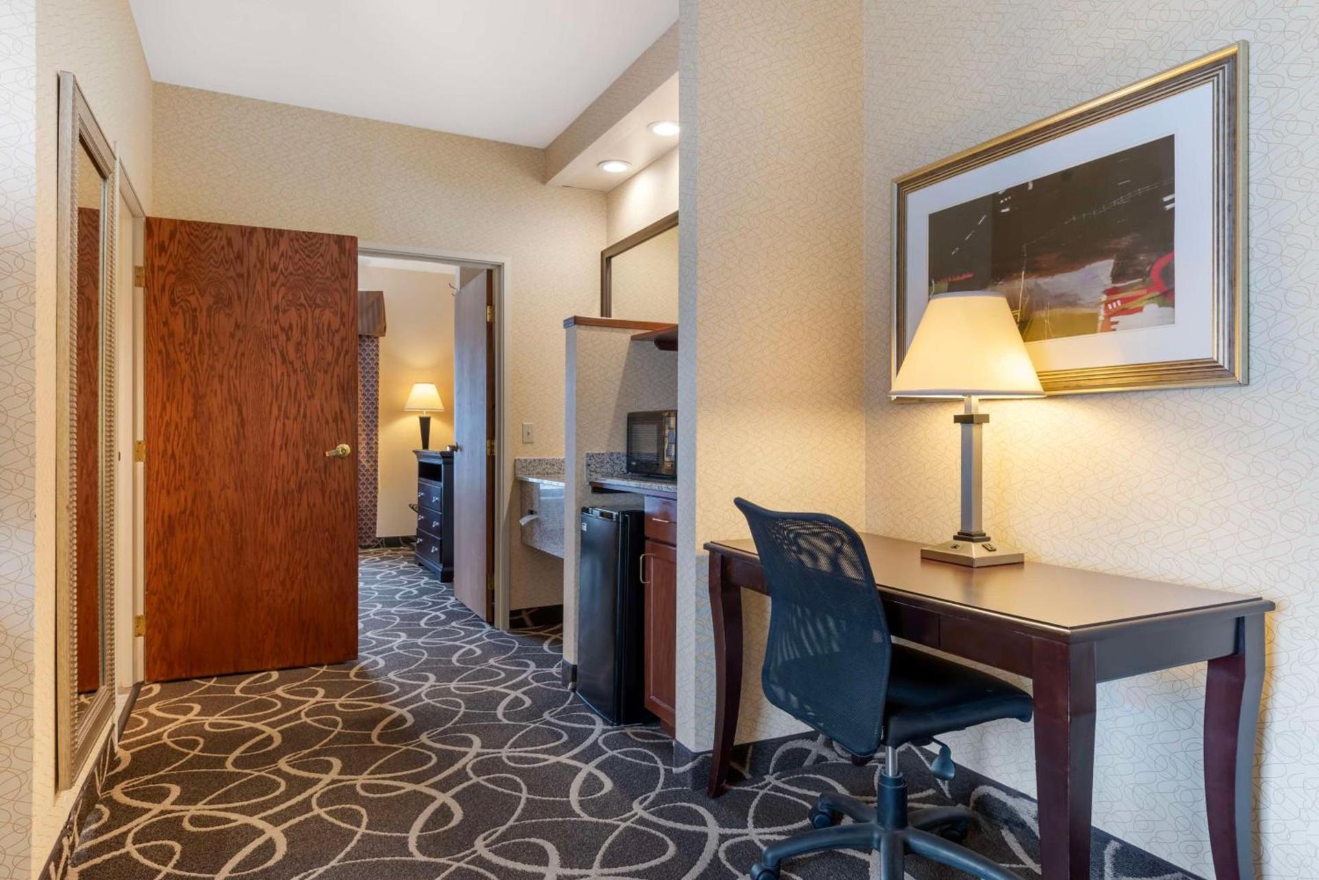 Best Western Plus Eau Claire Conference Center photo 16
