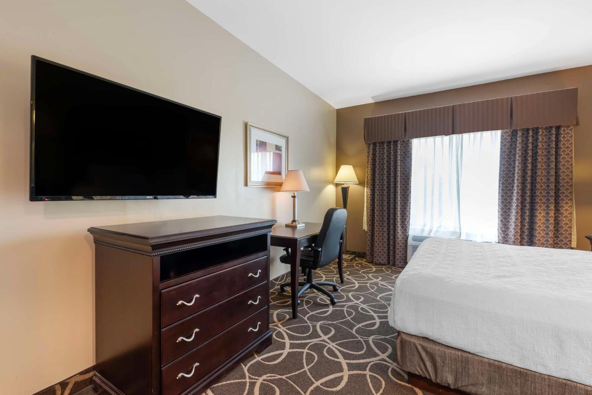 Best Western Plus Eau Claire Conference Center photo 20