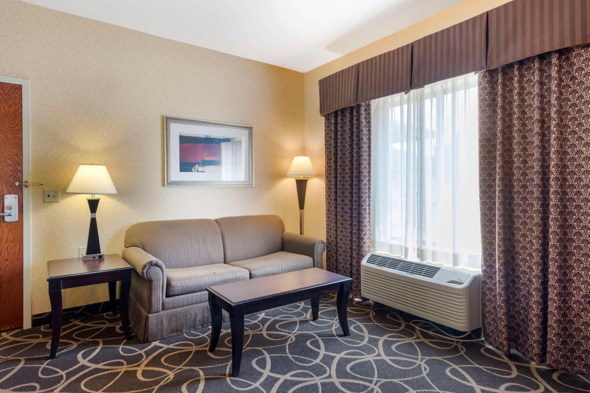 Best Western Plus Eau Claire Conference Center photo 15