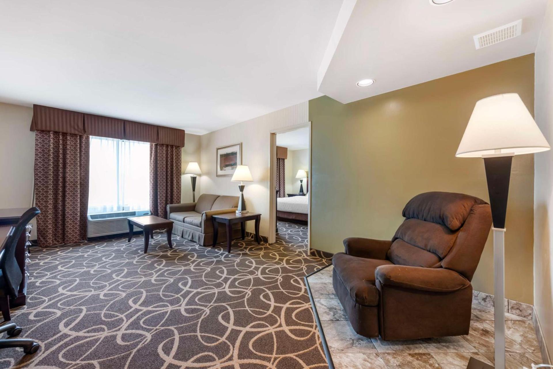 Best Western Plus Eau Claire Conference Center photo 29