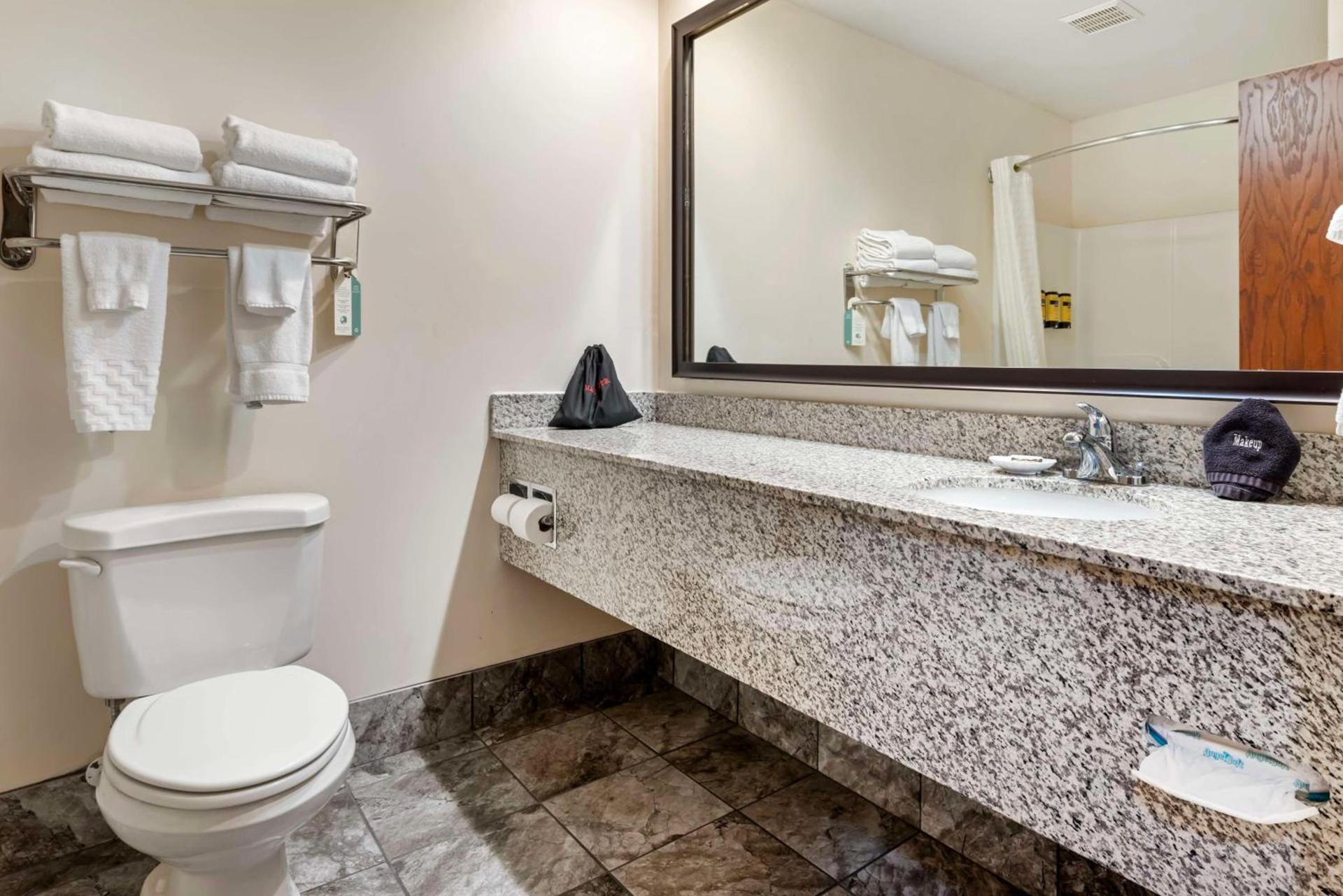 Best Western Plus Eau Claire Conference Center photo 21