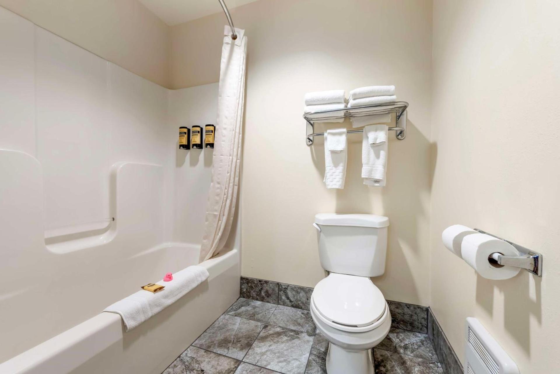 Best Western Plus Eau Claire Conference Center photo 32