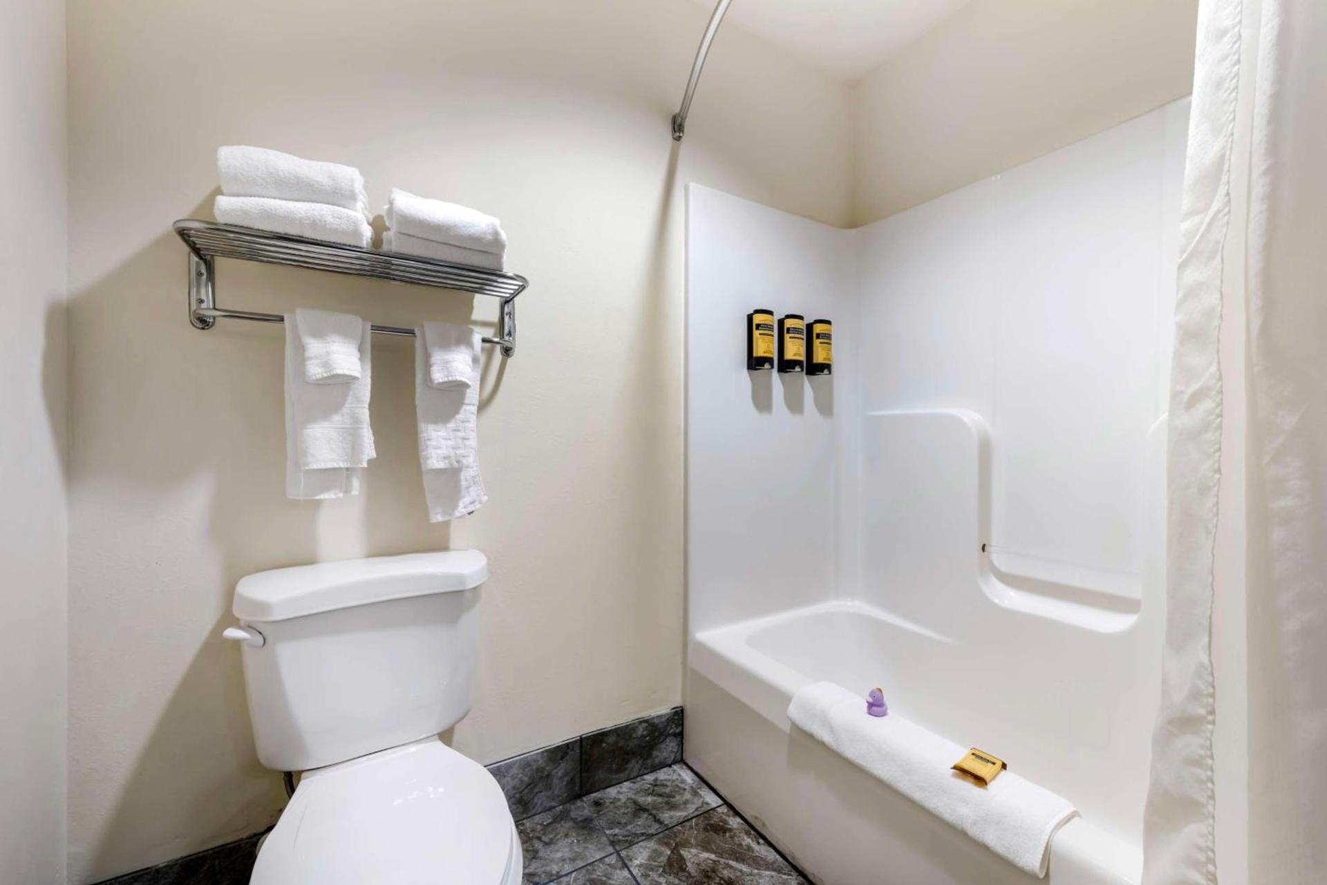 Best Western Plus Eau Claire Conference Center photo 25