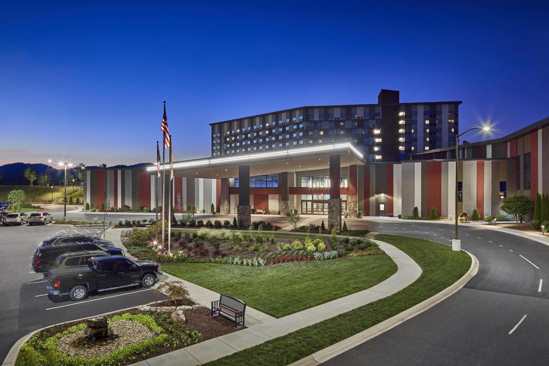 Harrah's Cherokee Valley River Hotel & Casino - A Caesars Rewards Destination photo 12