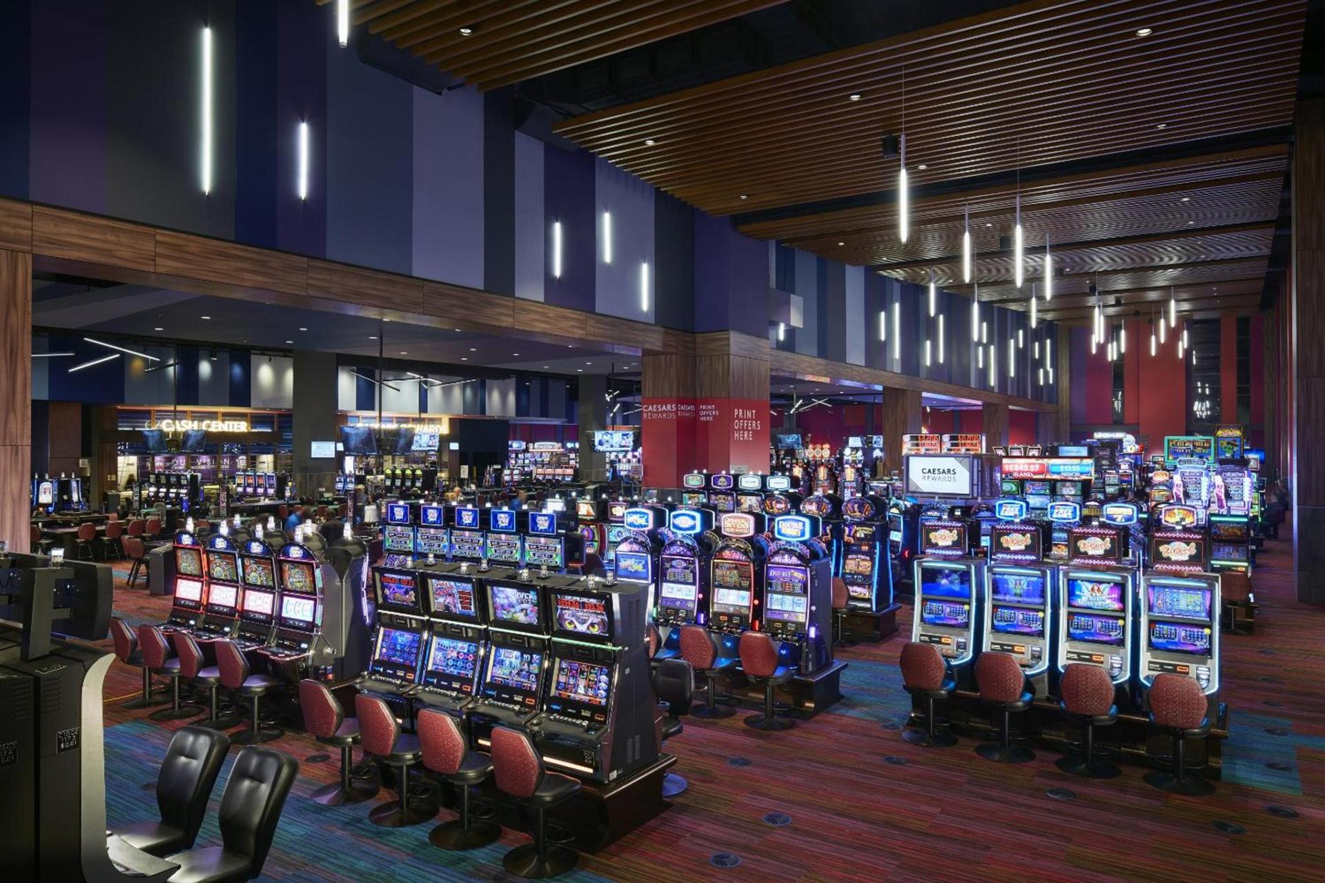 Harrah's Cherokee Valley River Hotel & Casino - A Caesars Rewards Destination photo 13