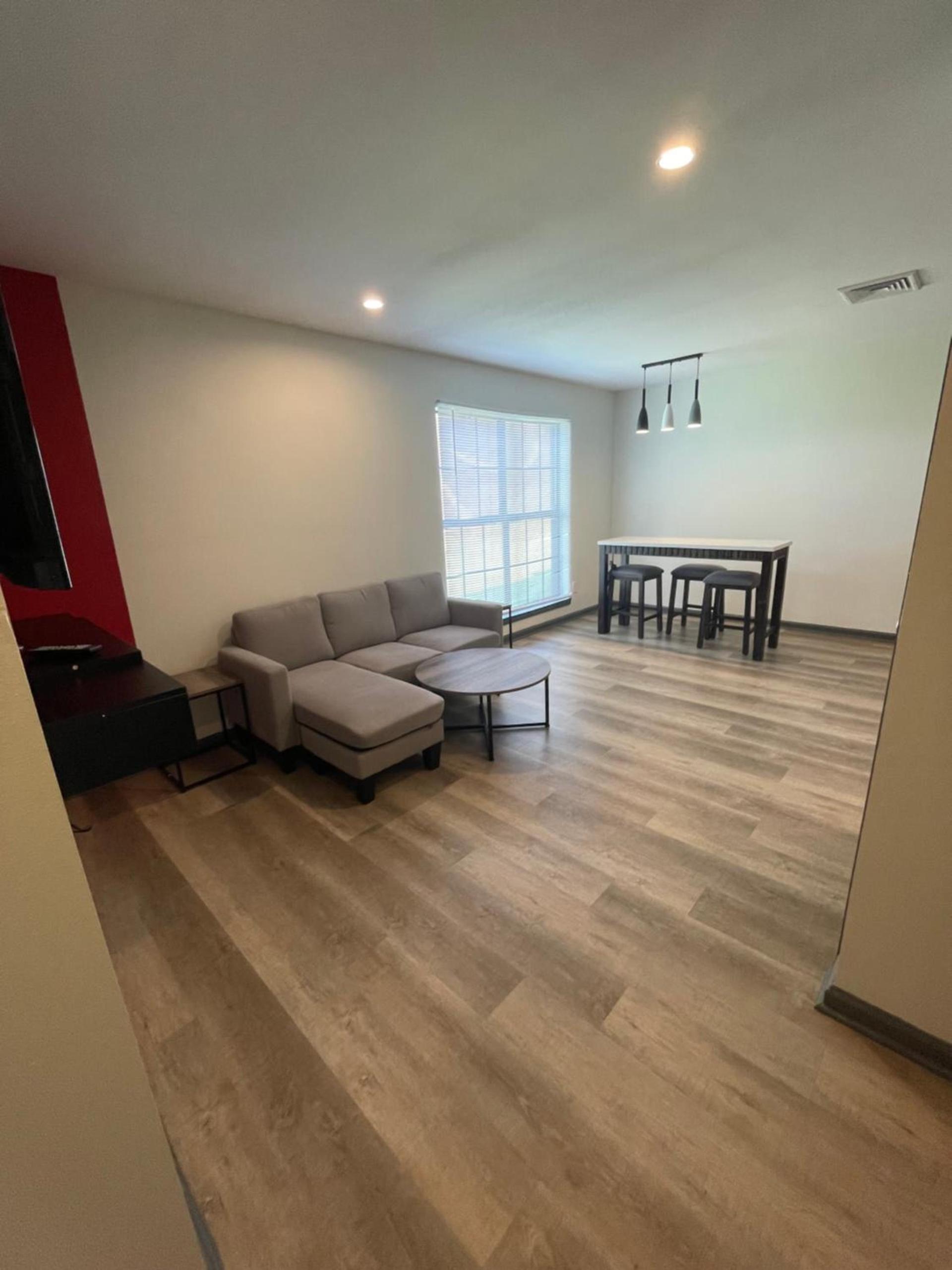 Ramada by Wyndham Studio Suites Dothan photo 38