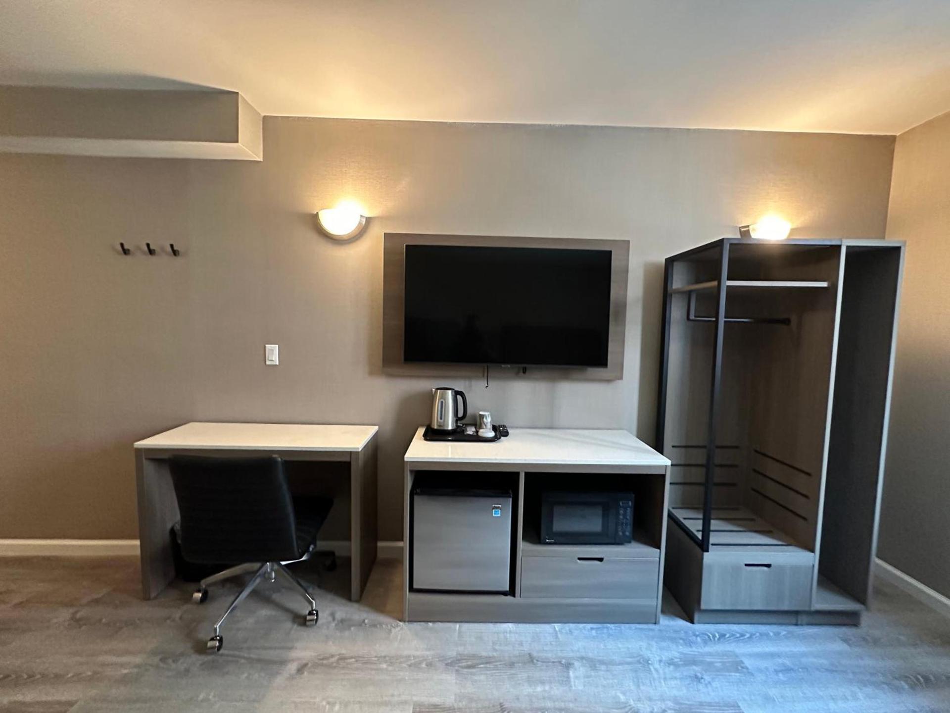 Regal Inn & Suites New York LaGuardia Hotel photo 20