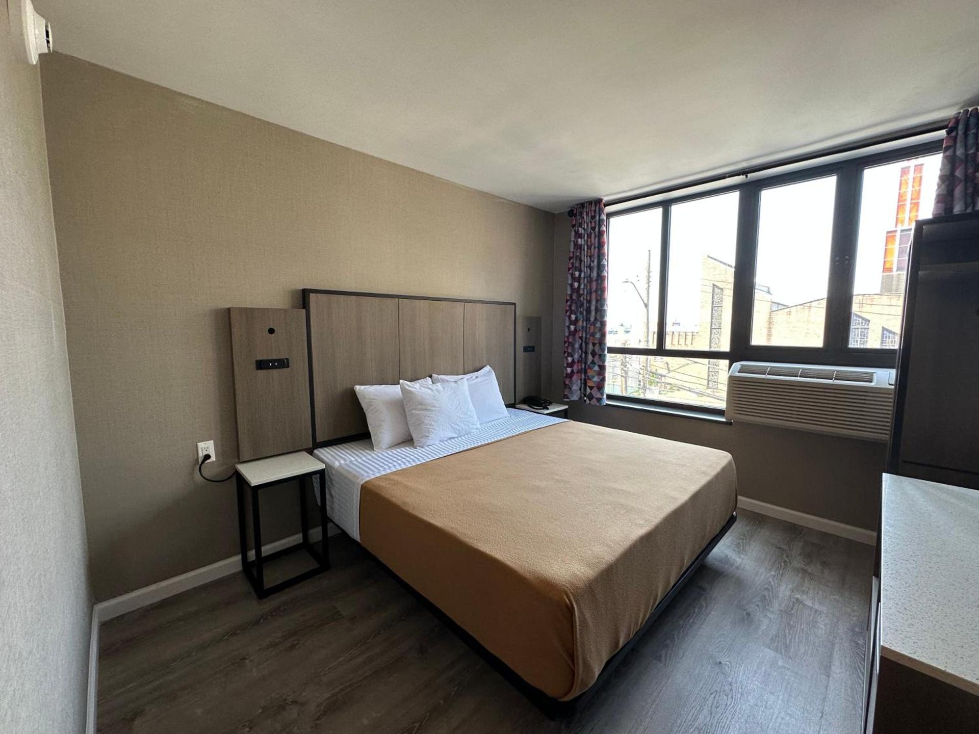 Regal Inn & Suites New York LaGuardia Hotel photo 18