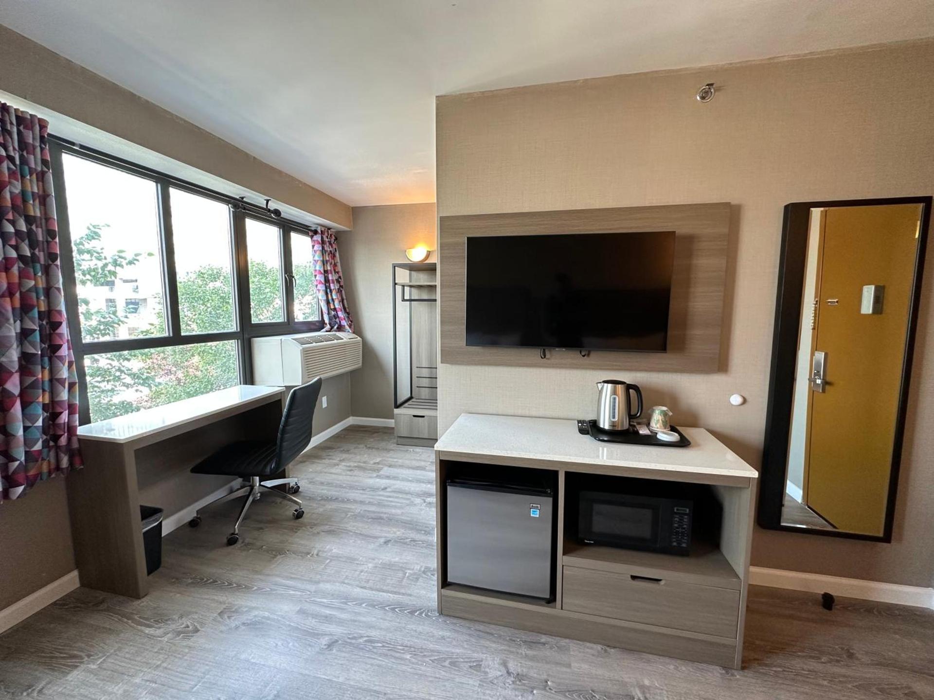 Regal Inn & Suites New York LaGuardia Hotel photo 29