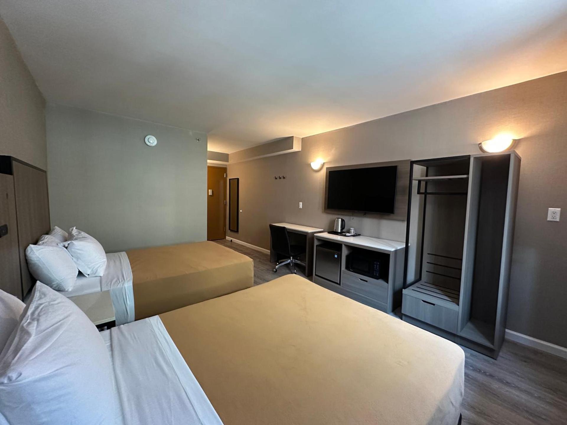 Regal Inn & Suites New York LaGuardia Hotel photo 3