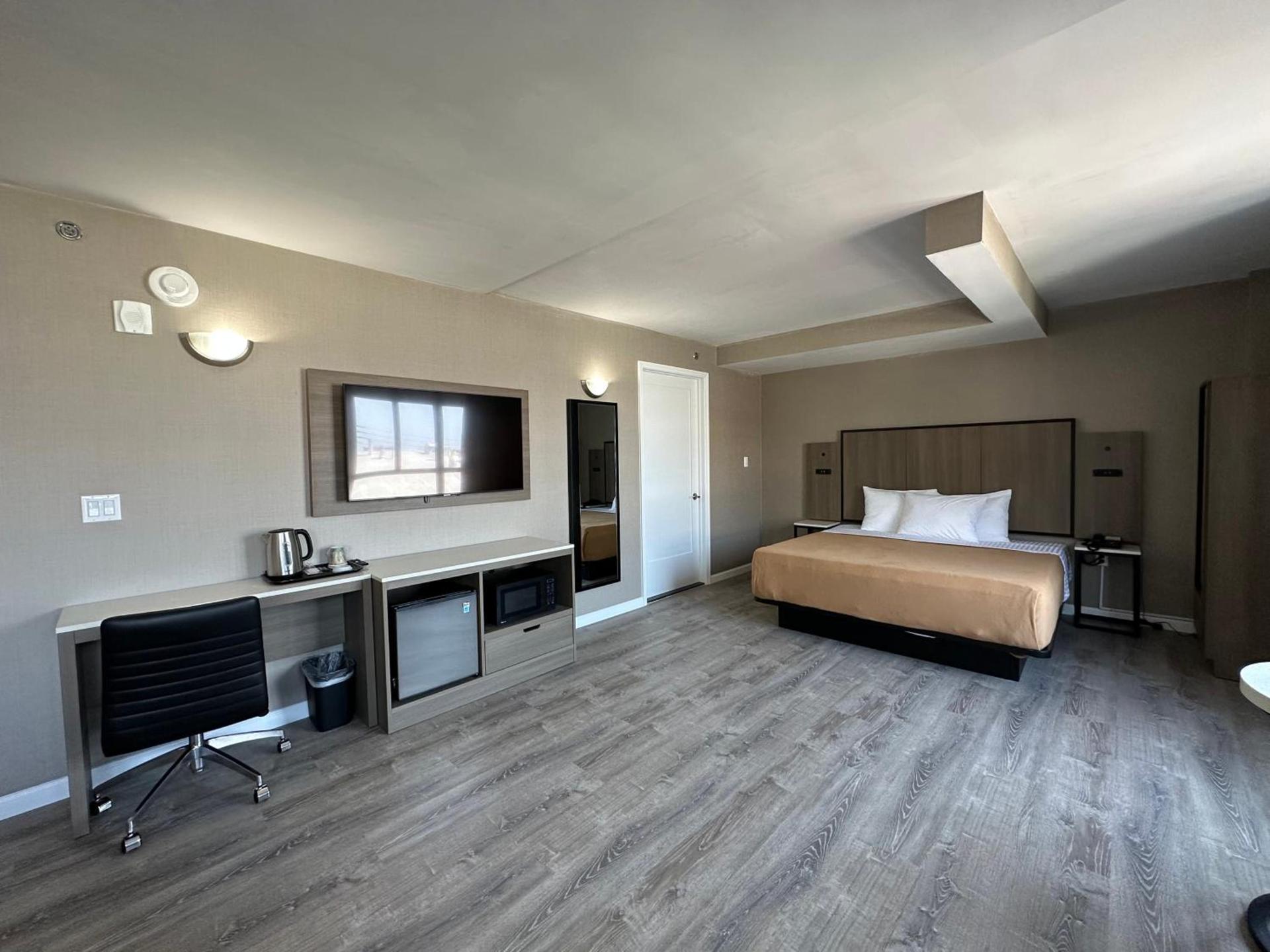Regal Inn & Suites New York LaGuardia Hotel photo 10