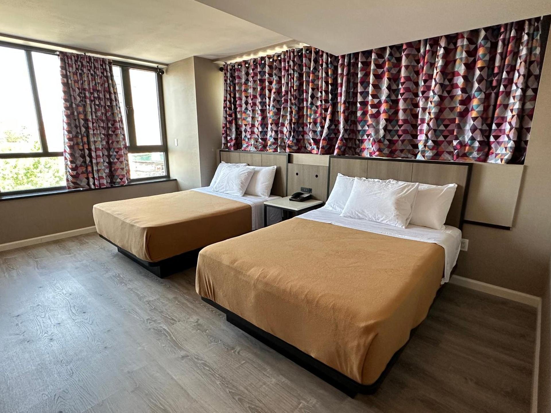 Regal Inn & Suites New York LaGuardia Hotel photo 7