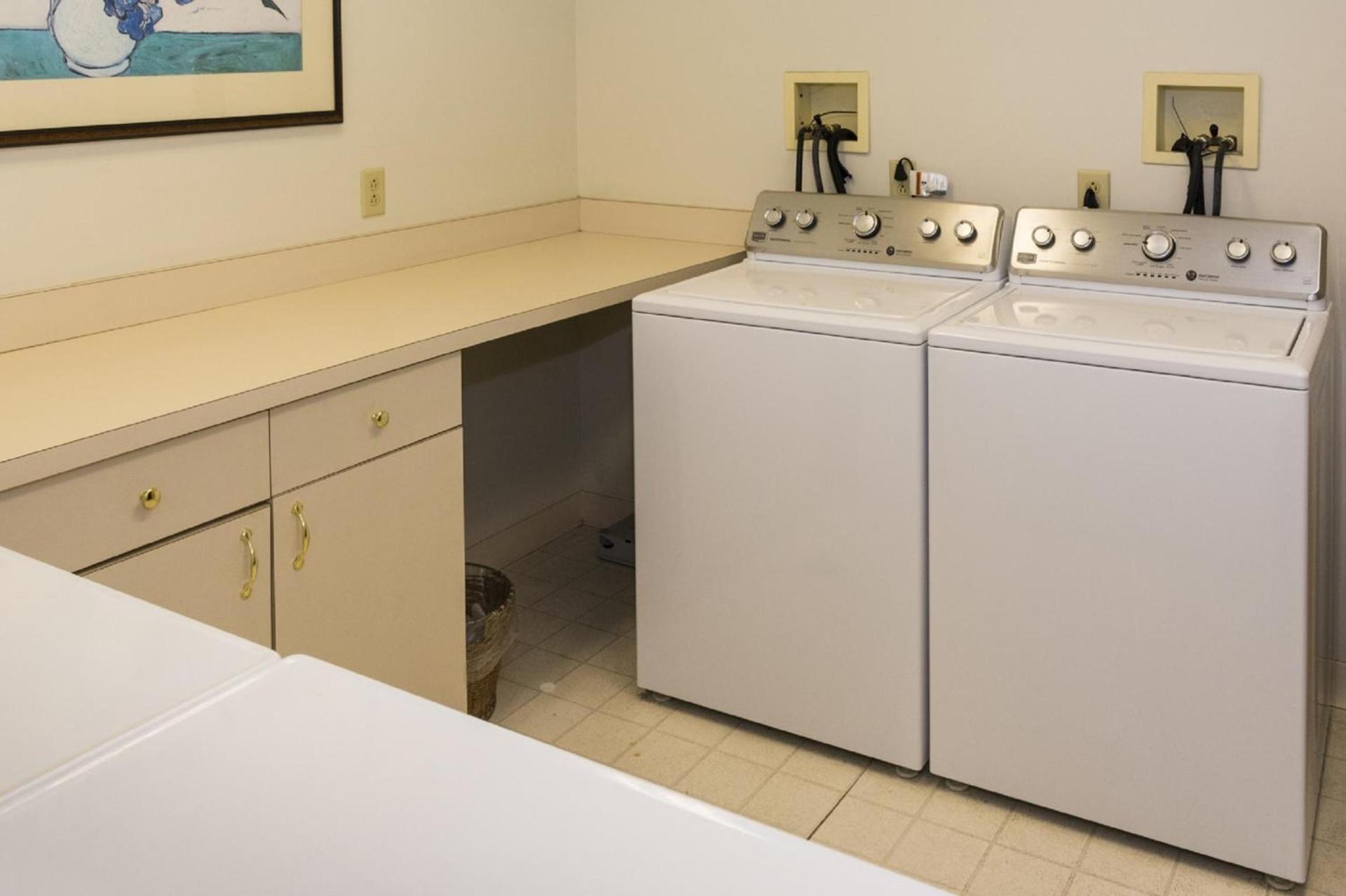 Cresthill Suites Syracuse photo 26