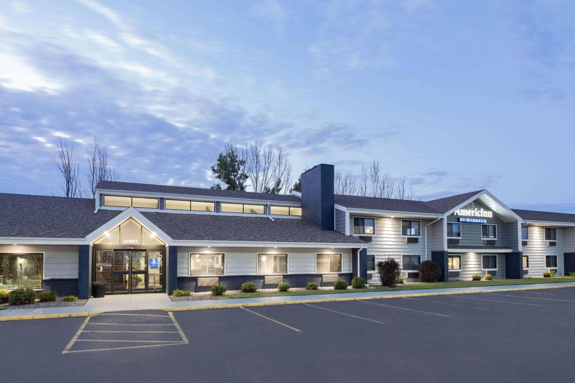 AmericInn by Wyndham Plover Stevens Point photo 2