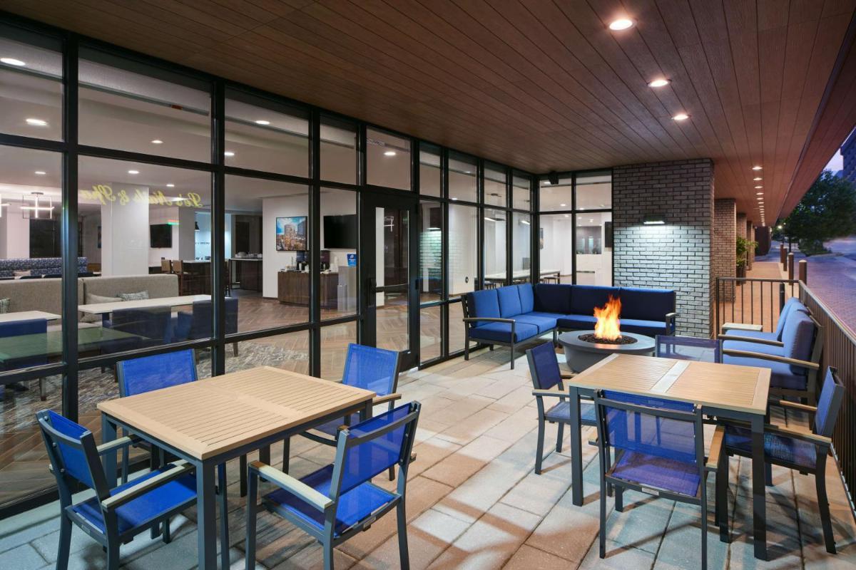 Hampton Inn Towson Downtown photo 8