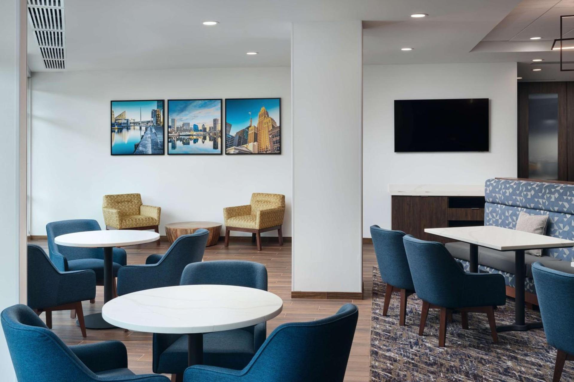 Hampton Inn Towson Downtown photo 9