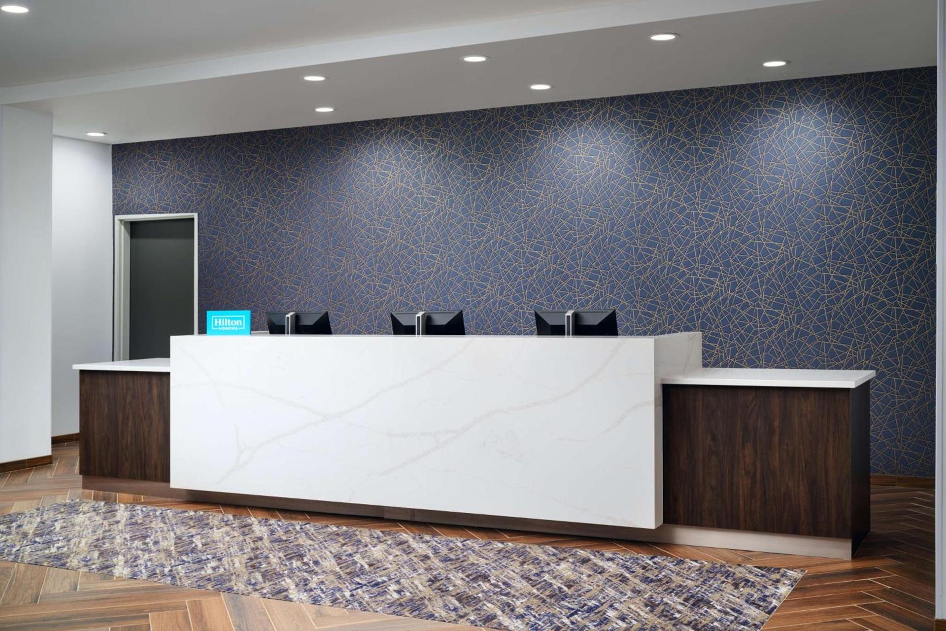 Hampton Inn Towson Downtown photo 14