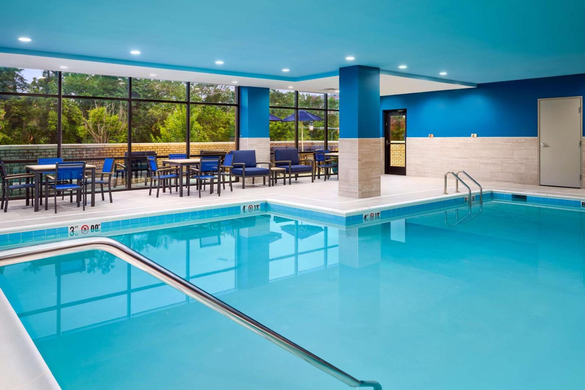 Hampton Inn Towson Downtown photo 15