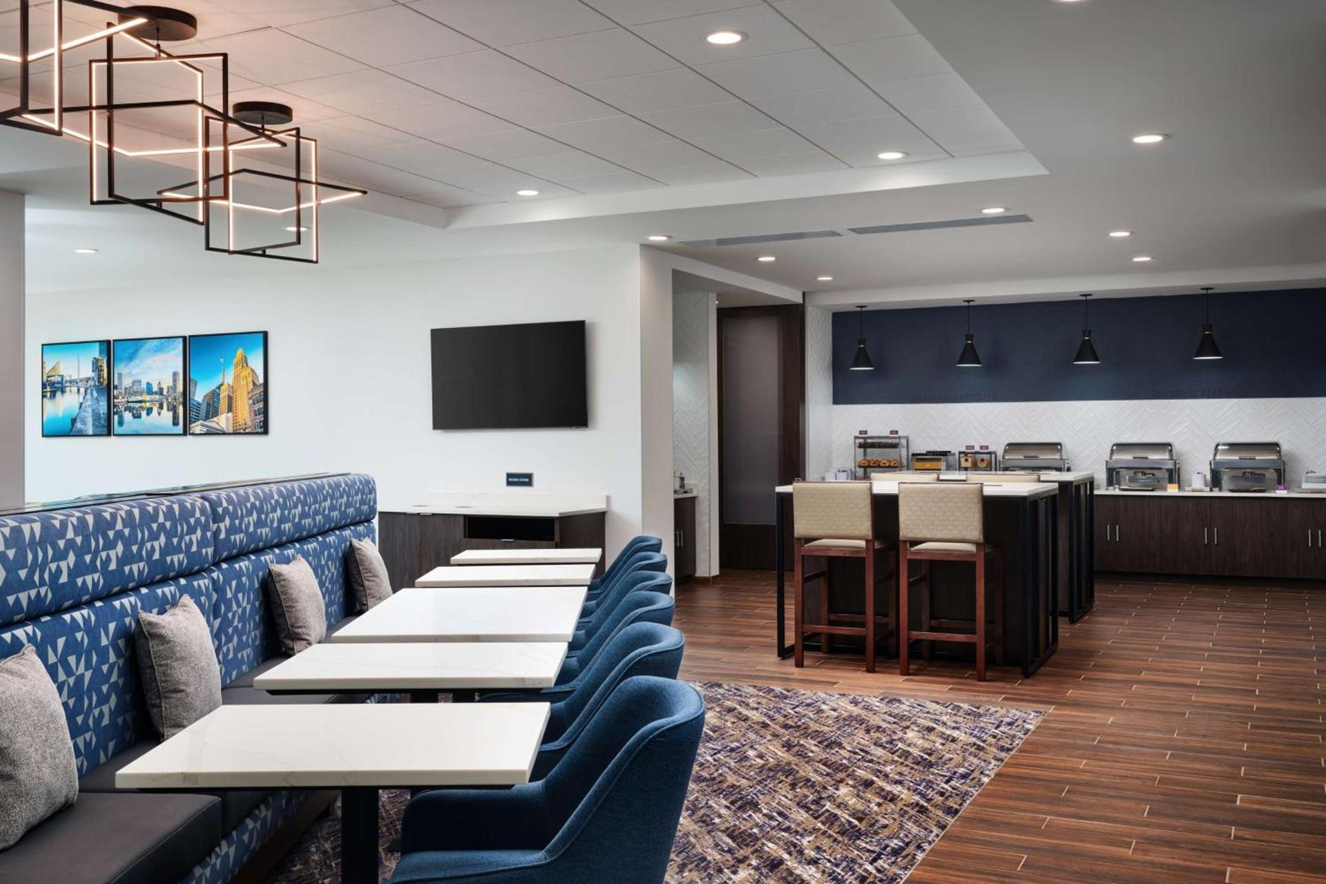 Hampton Inn Towson Downtown photo 21