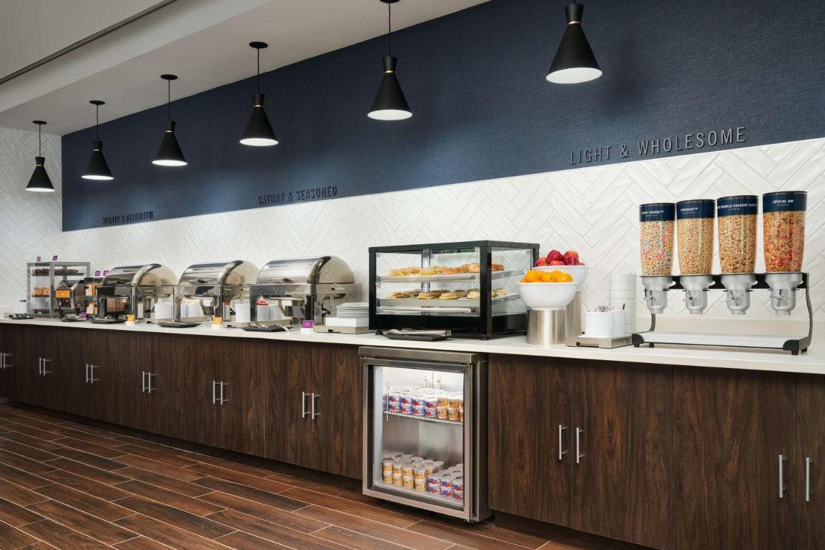 Hampton Inn Towson Downtown photo 22