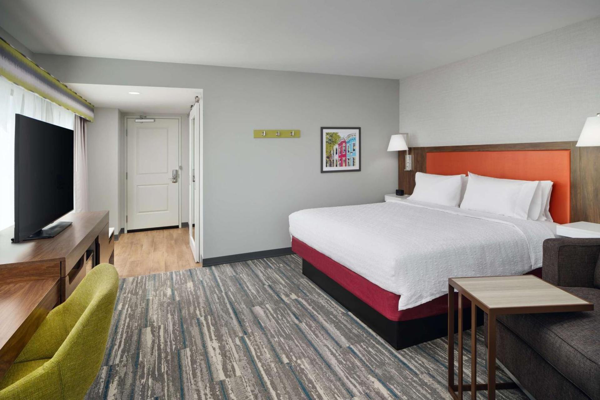 Hampton Inn Towson Downtown photo 34
