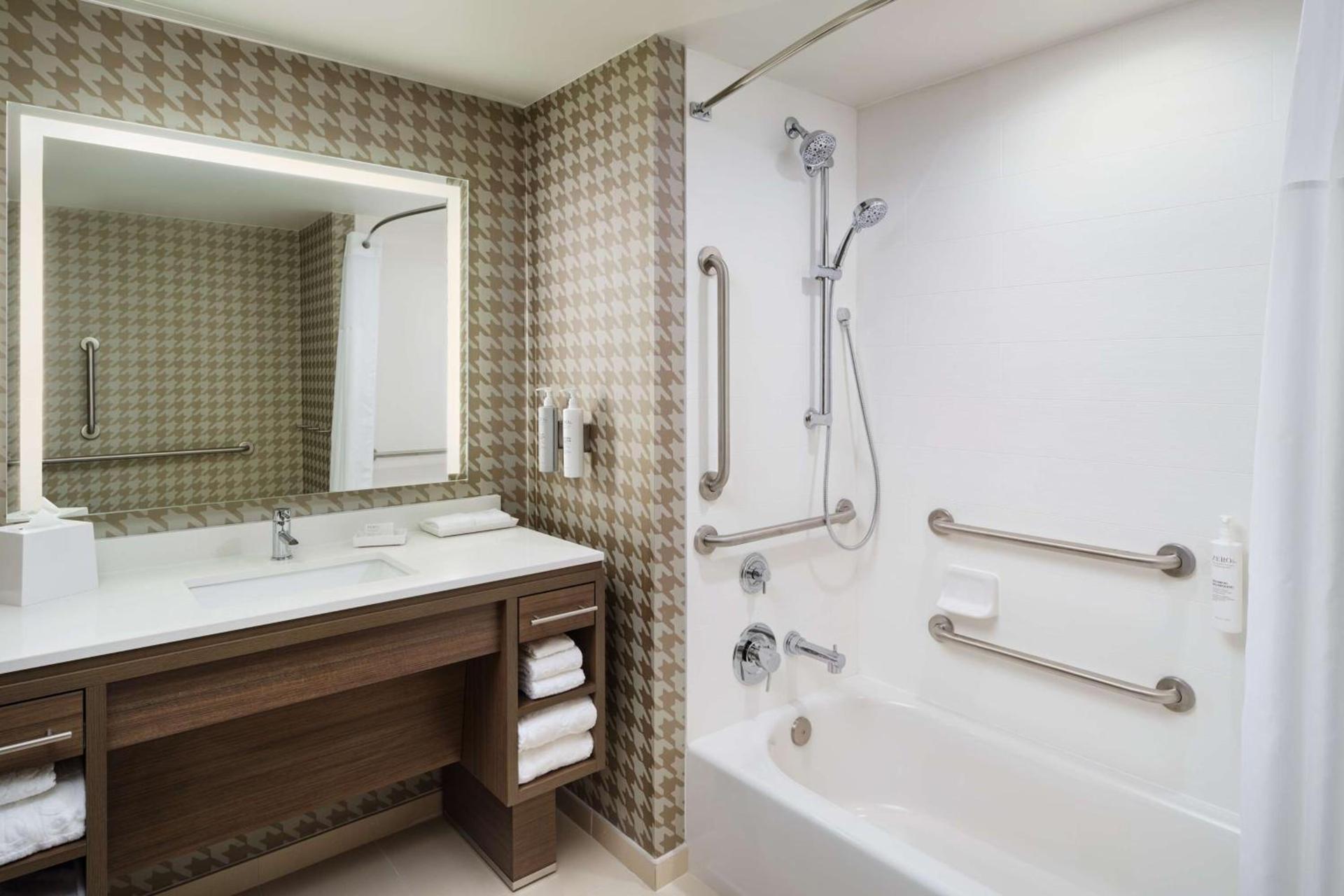 Home2 Suites By Hilton Towson photo 6