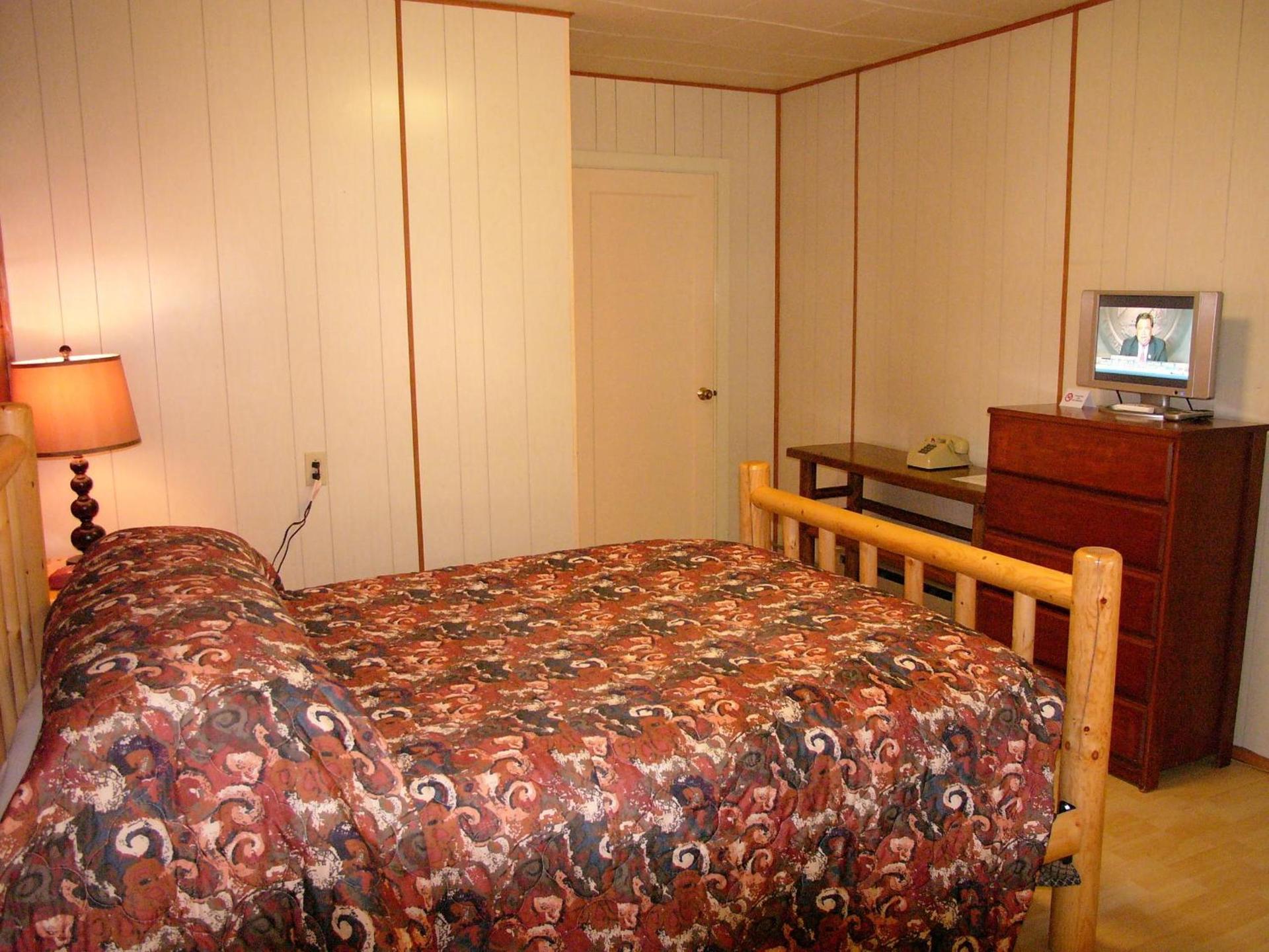 Mountain View Lodge - No Pets allowed photo 15