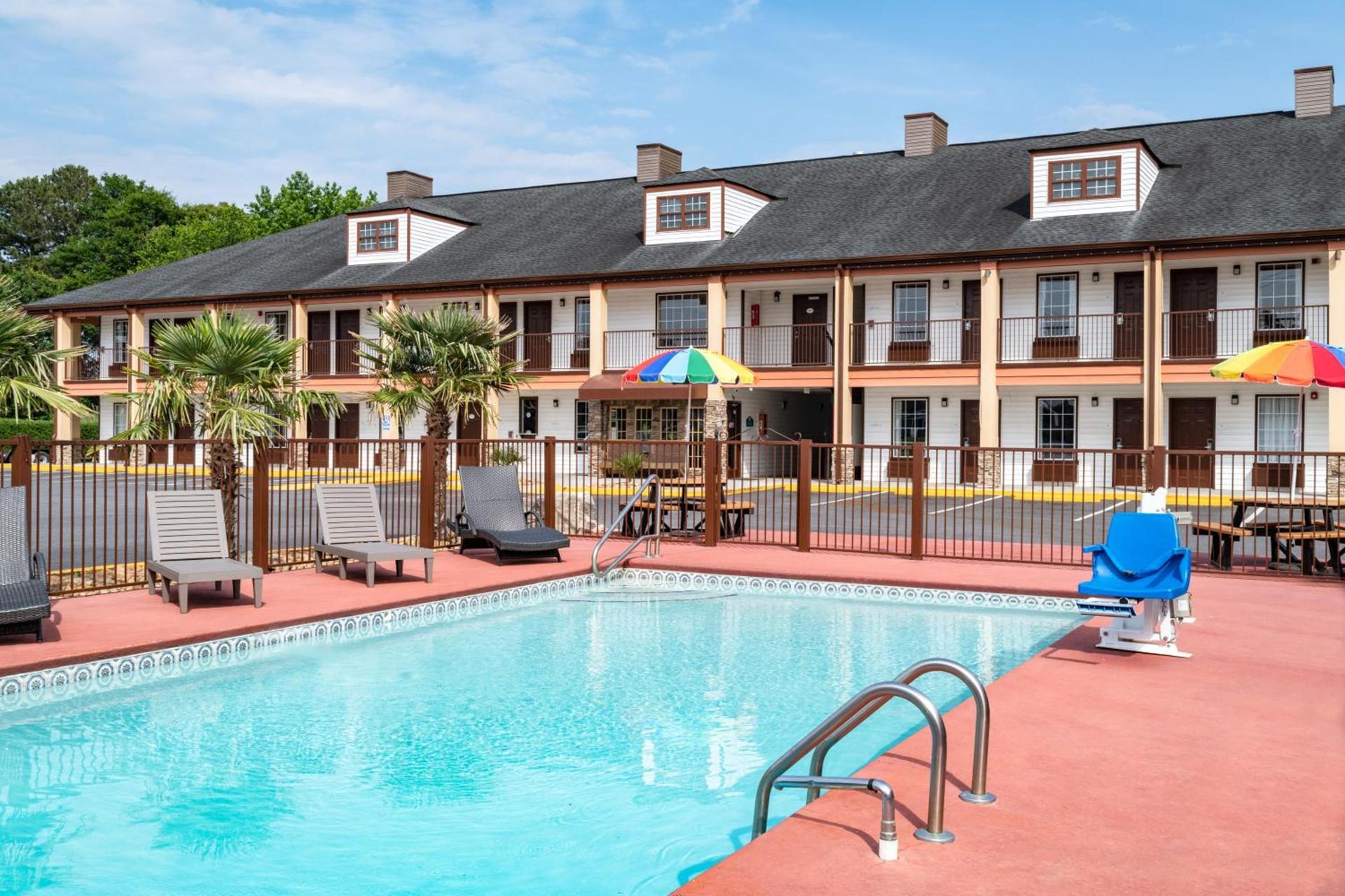 Baymont by Wyndham Commerce GA Near Tanger Outlets Mall photo 26