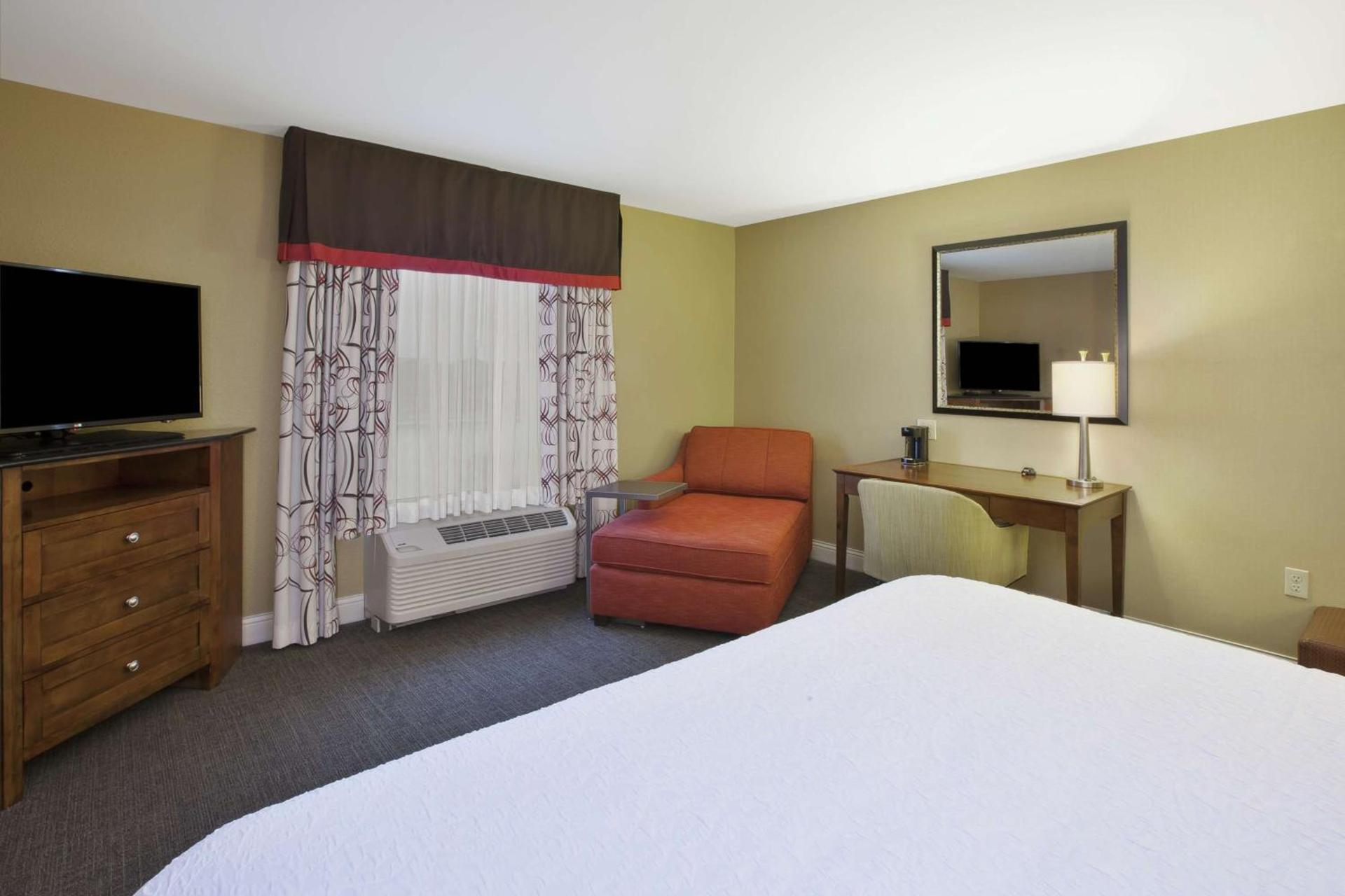 Hampton Inn & Suites Wichita-Northeast photo 26