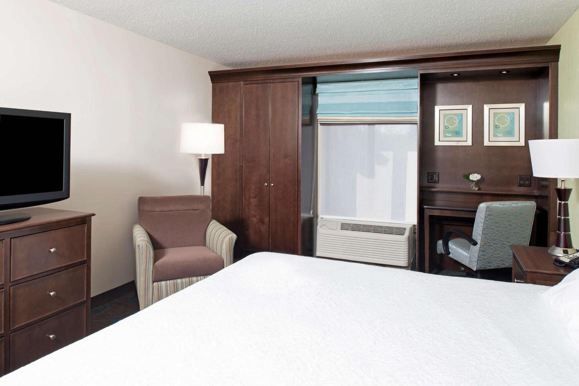 Hampton Inn & Suites Kokomo photo 33