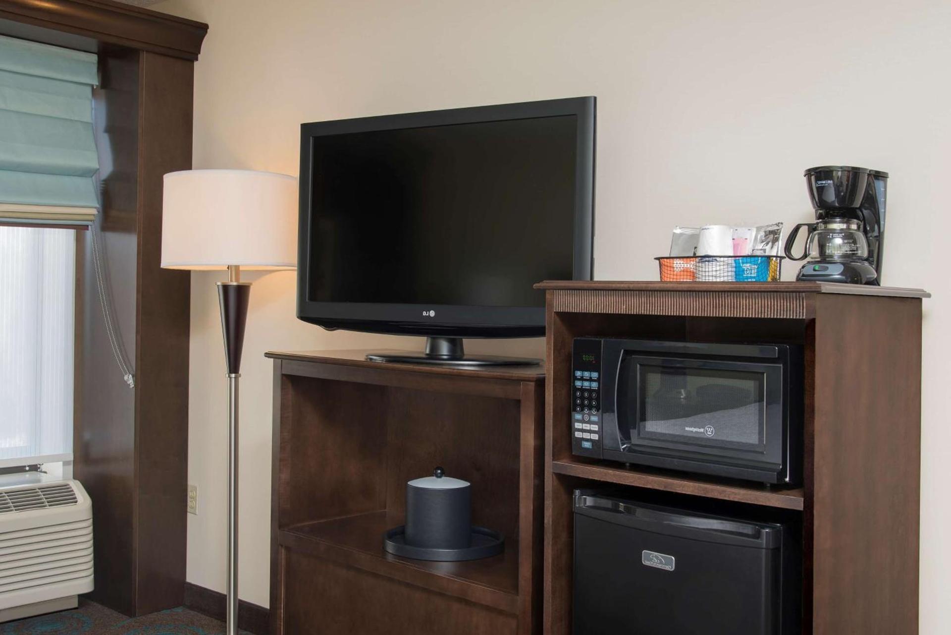 Hampton Inn & Suites Kokomo photo 38