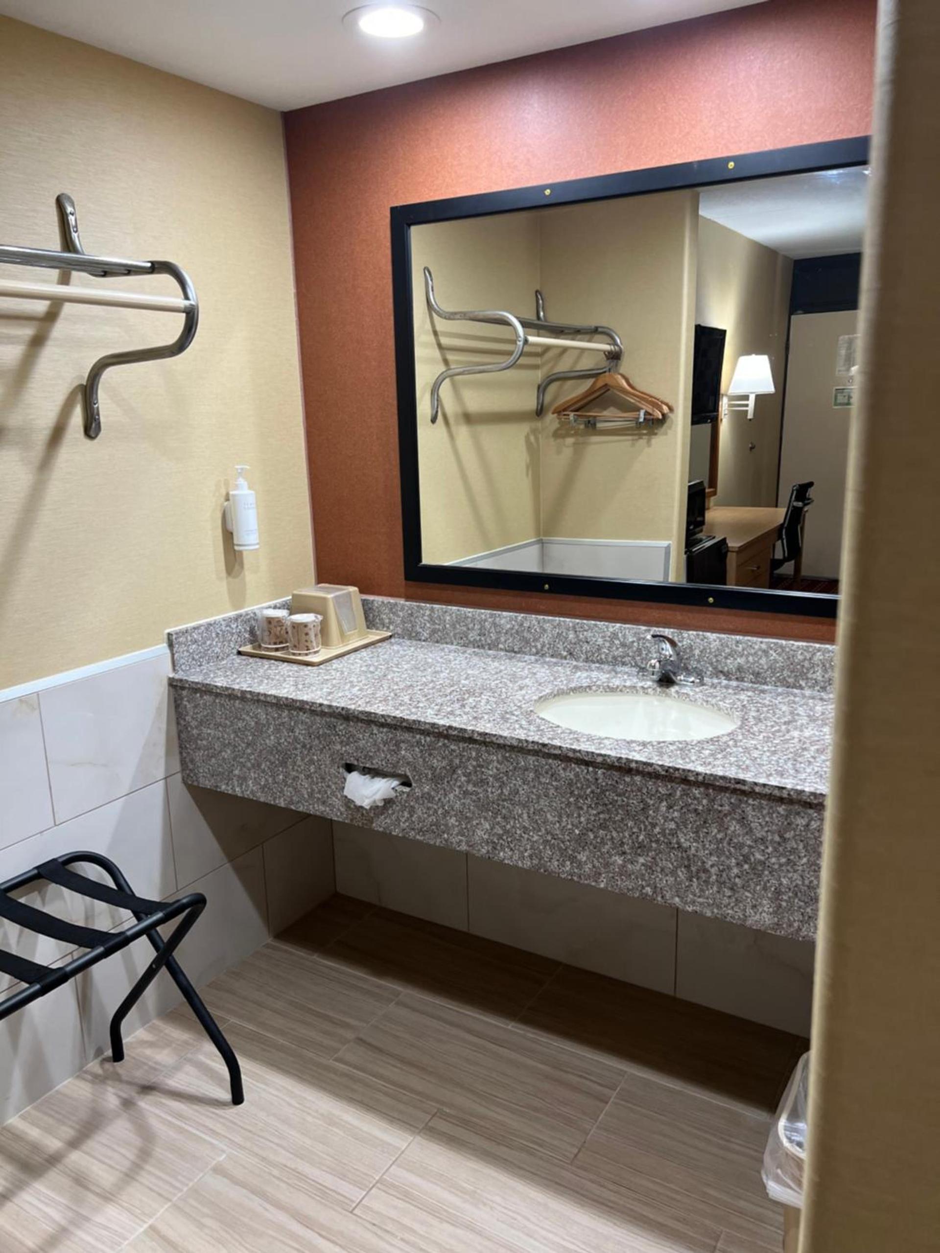 Serenity Inn Sweetwater photo 6