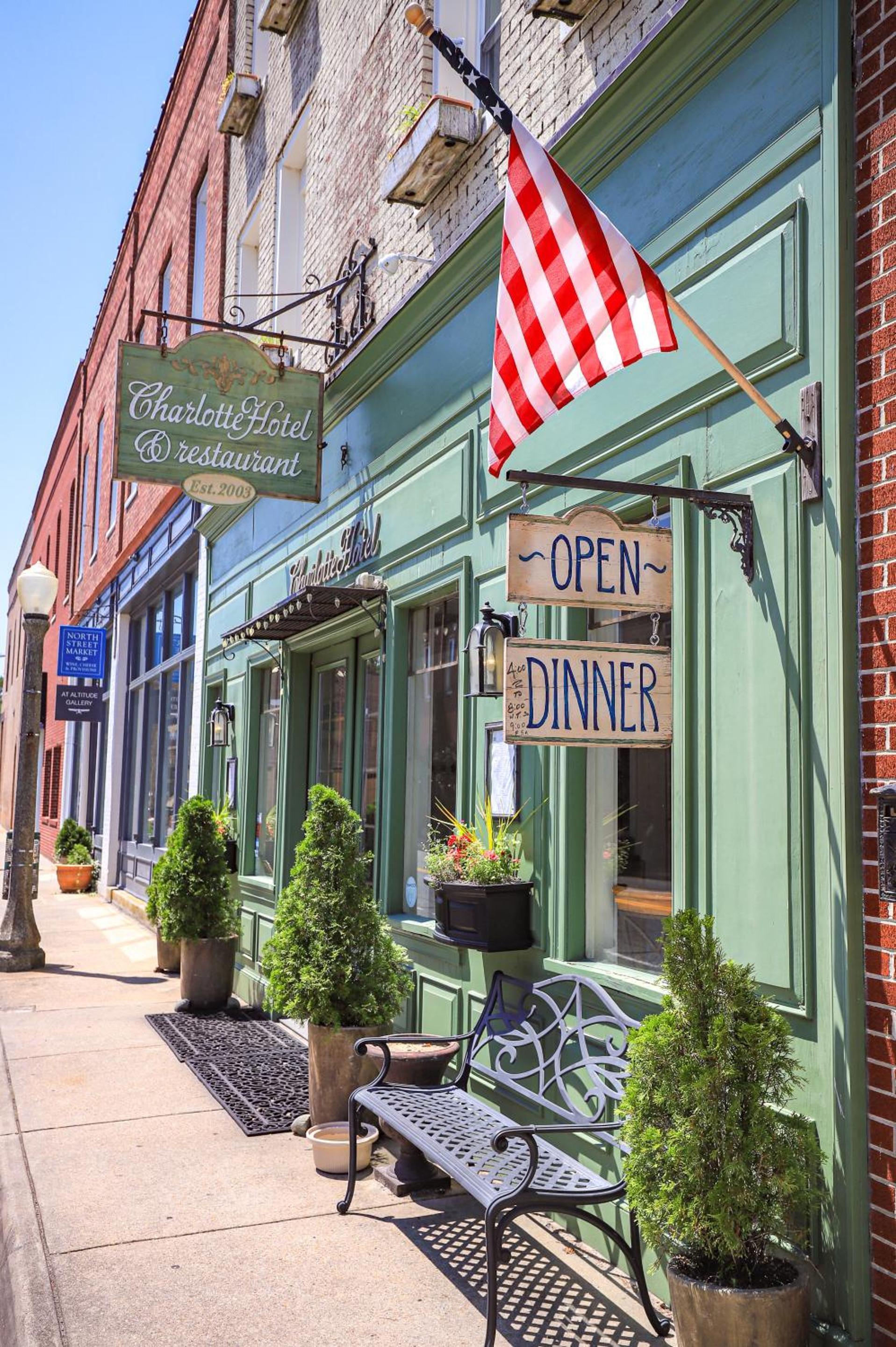 The Charlotte Hotel & Restaurant photo 1