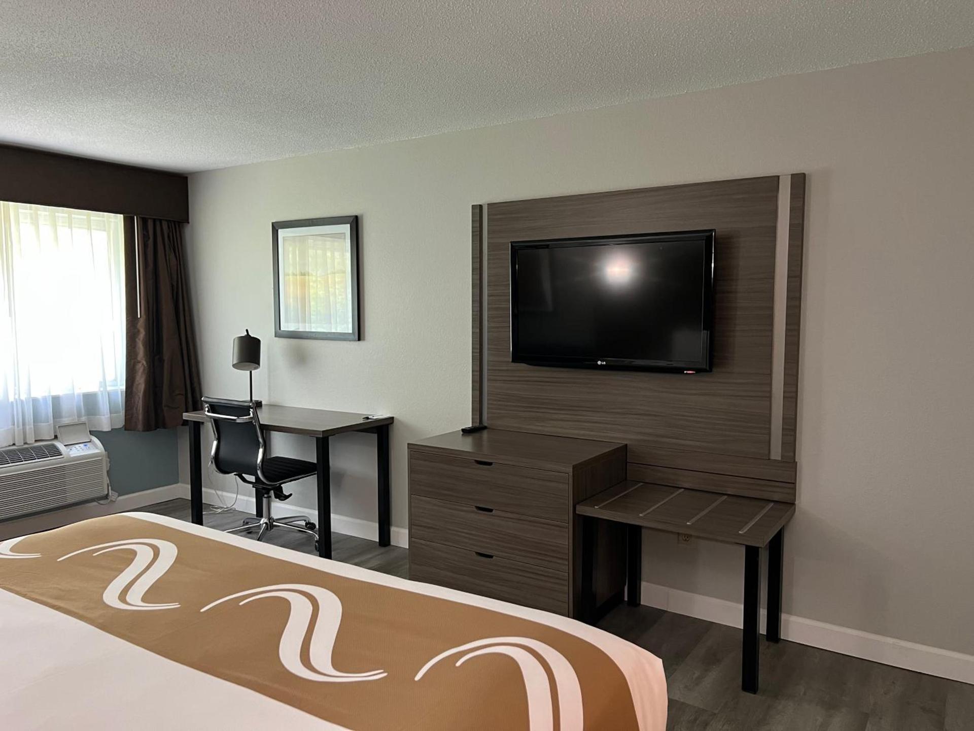 Quality Inn & Suites Red Wing photo 34