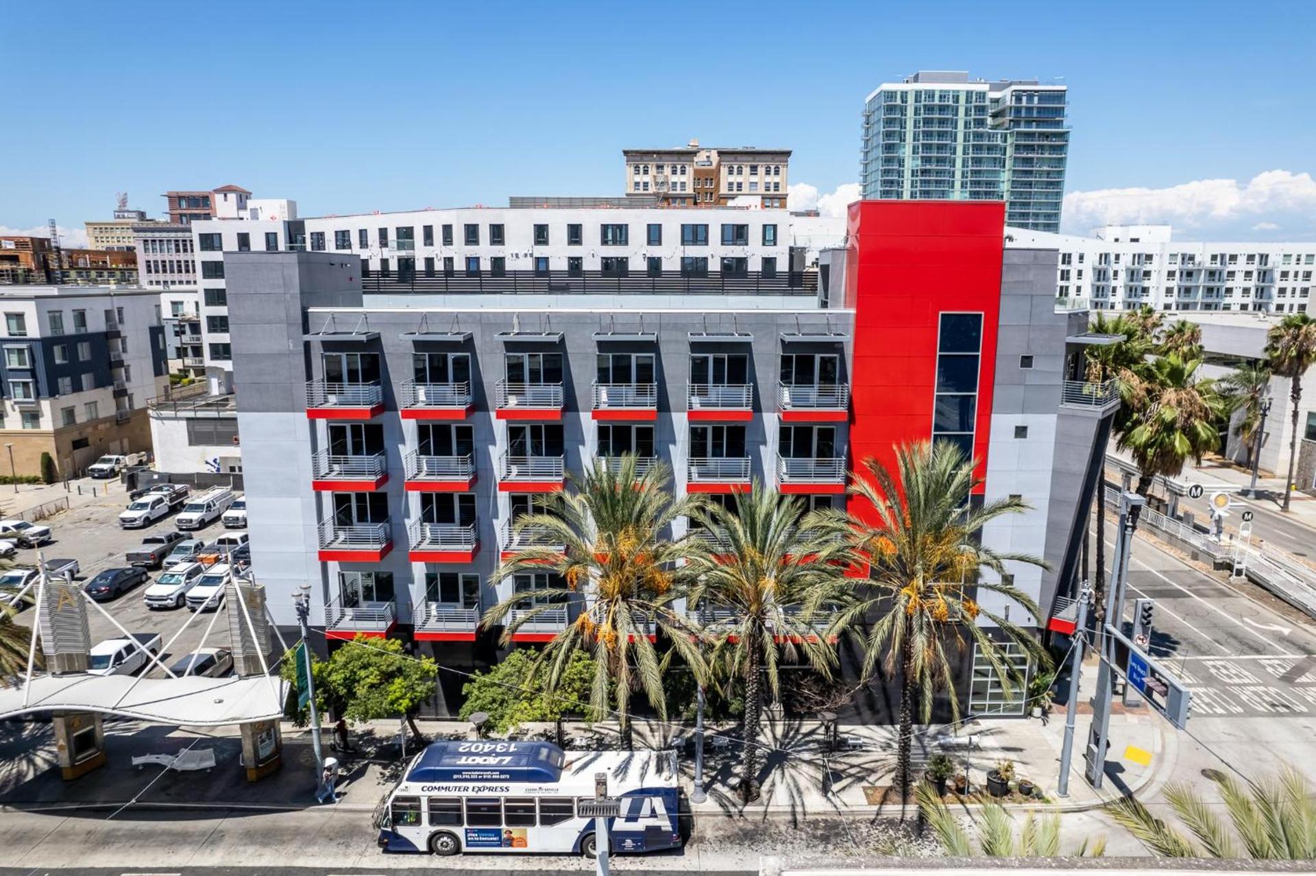 Hotel Mai Downtown Long Beach photo 2