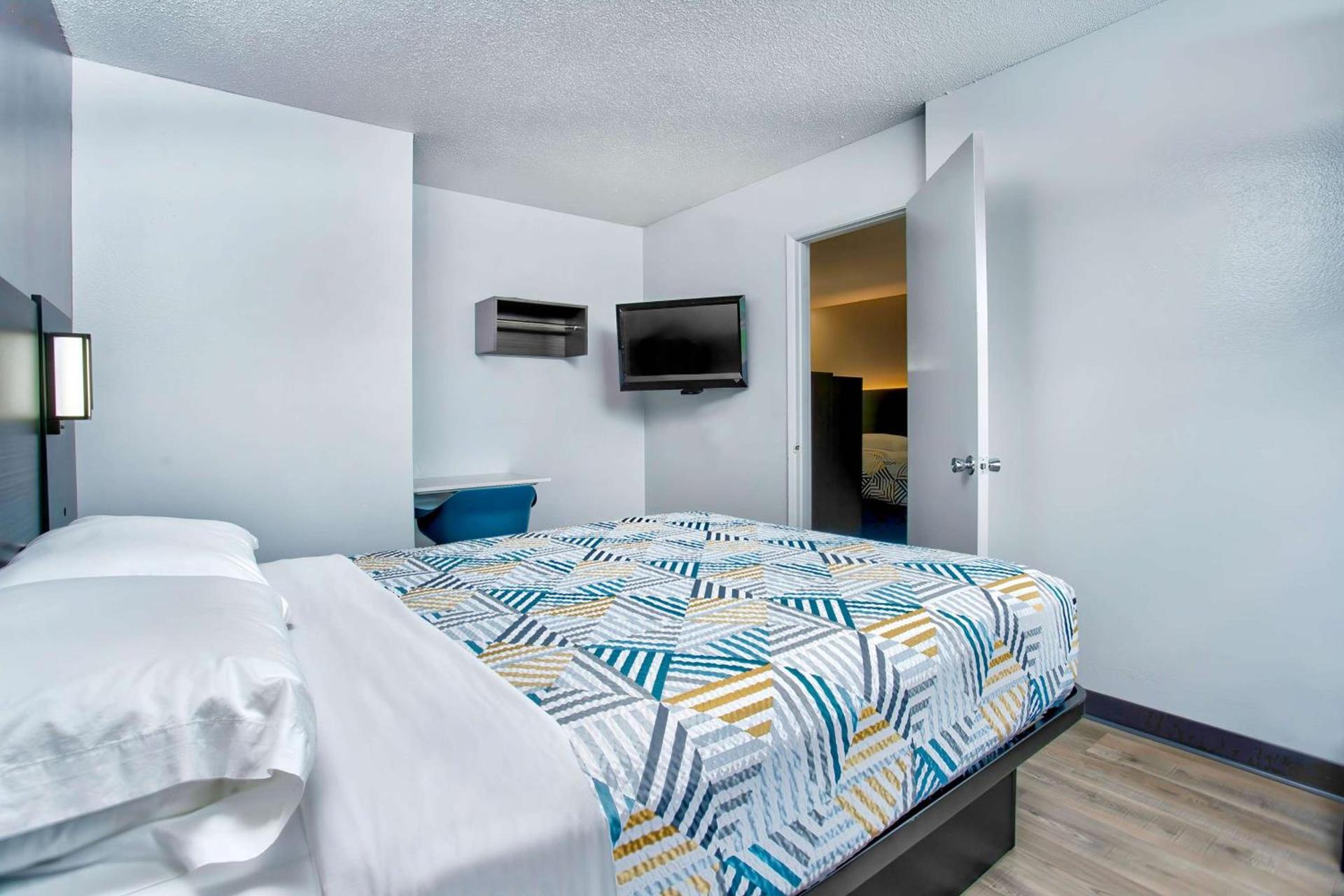 Motel 6-Bend, OR photo 13