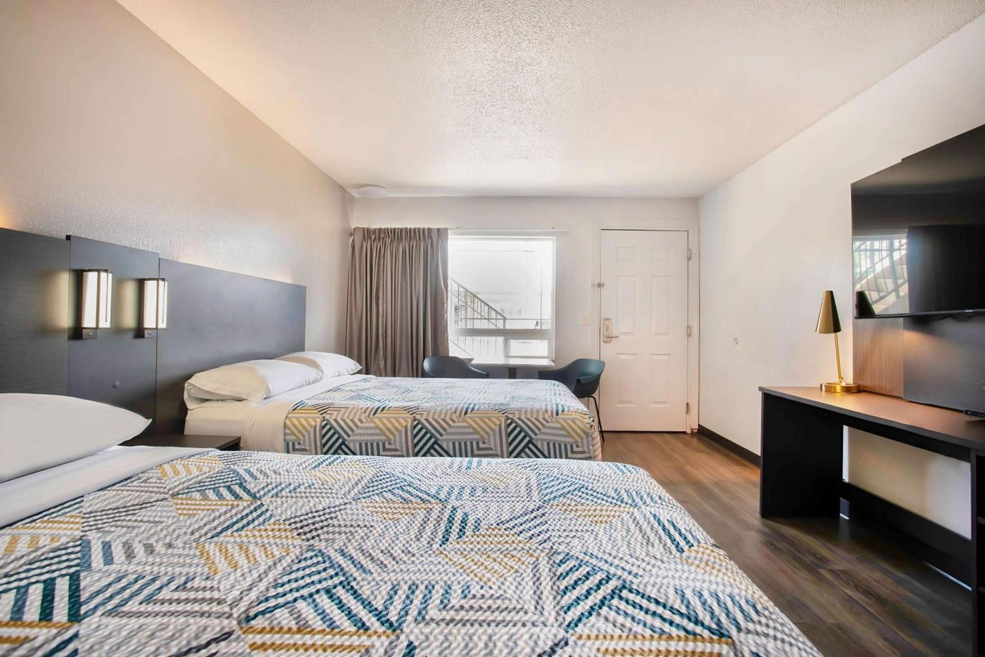 Motel 6-Bend, OR photo 22