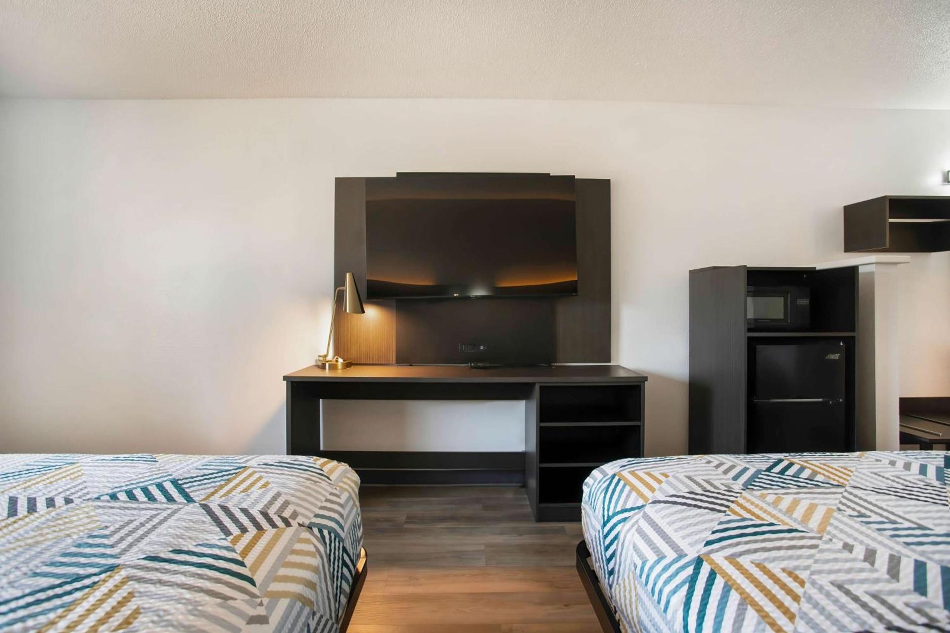 Motel 6-Bend, OR photo 23