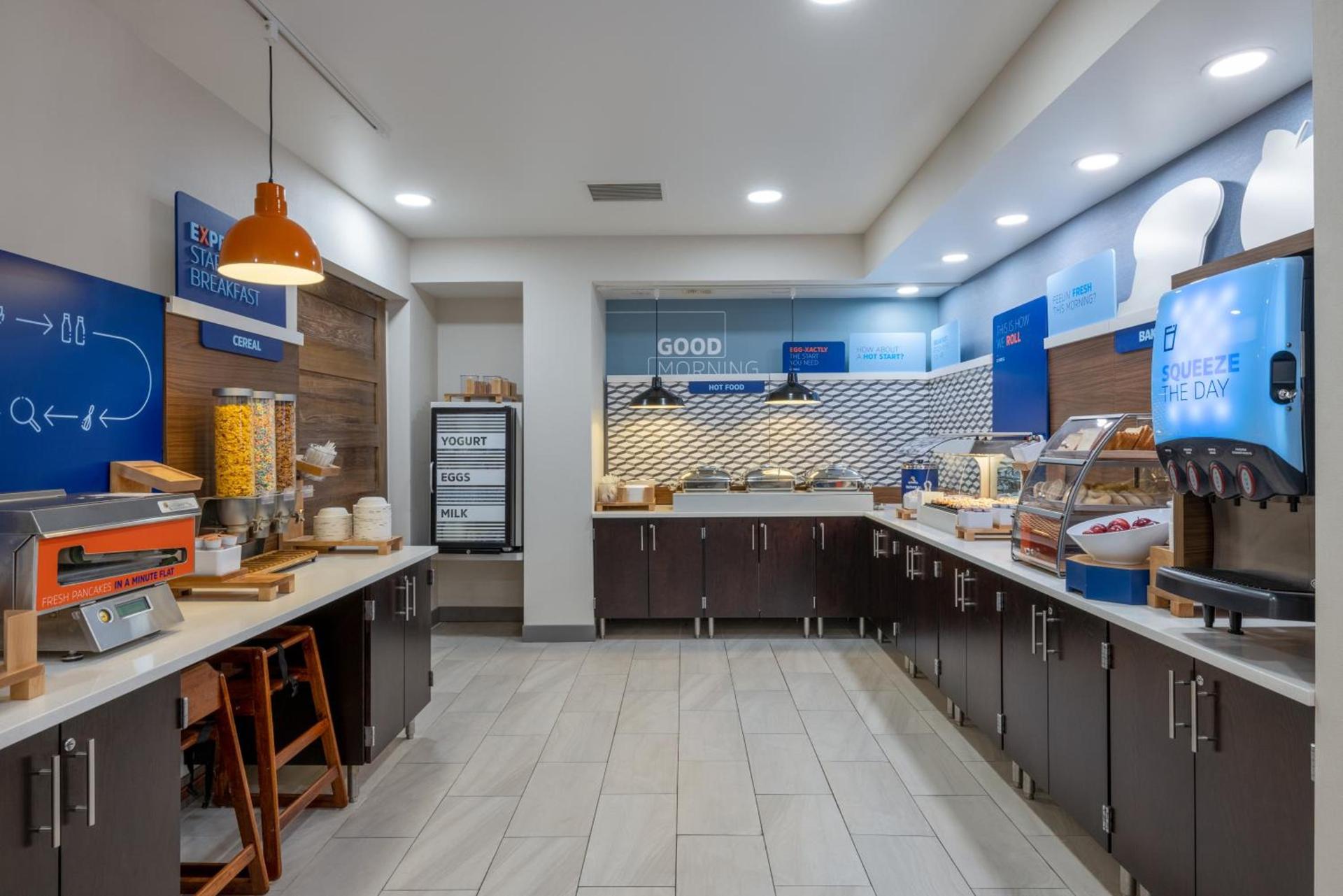Holiday Inn Express Rochester South - Mayo Area by IHG photo 5