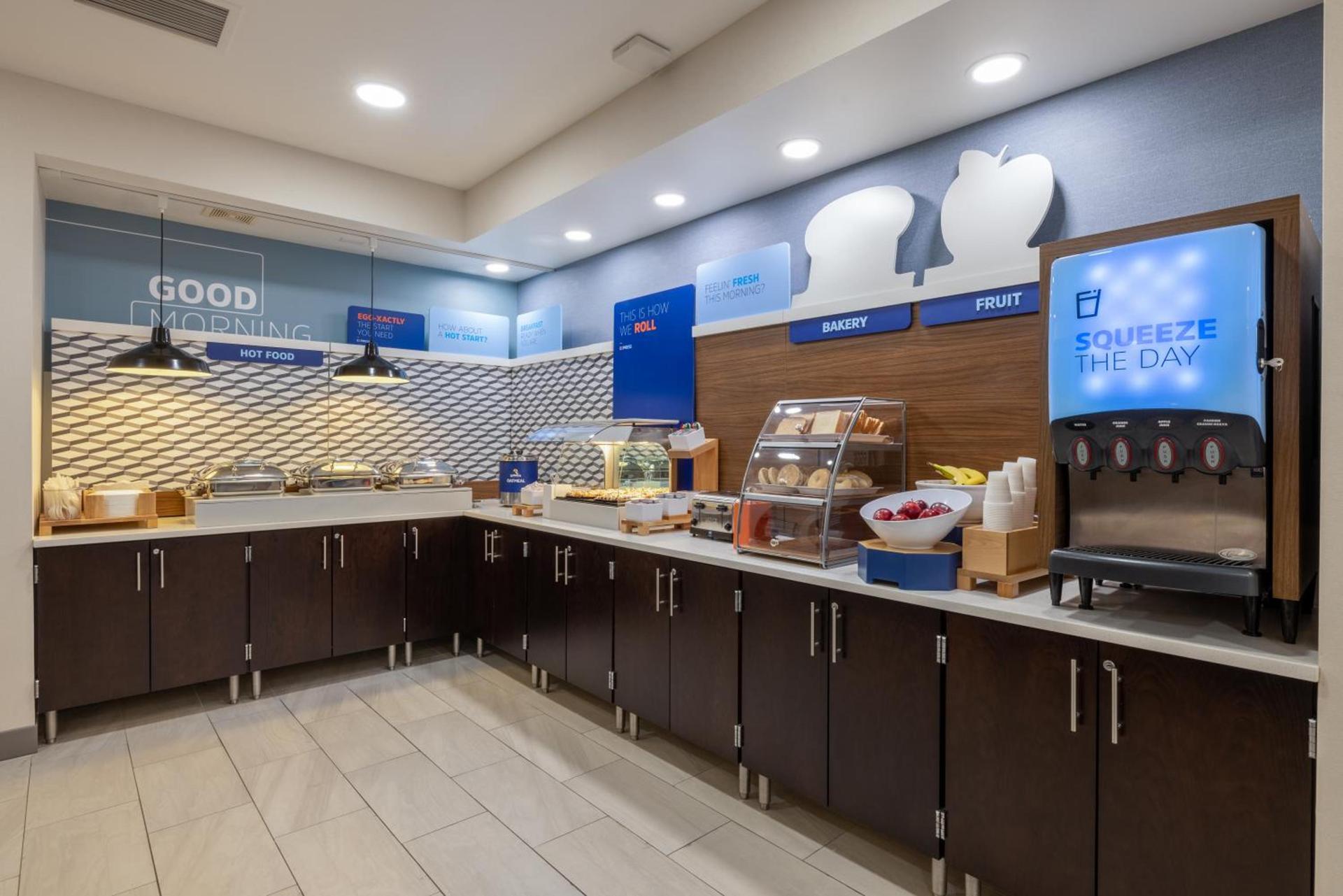 Holiday Inn Express Rochester South - Mayo Area by IHG photo 4