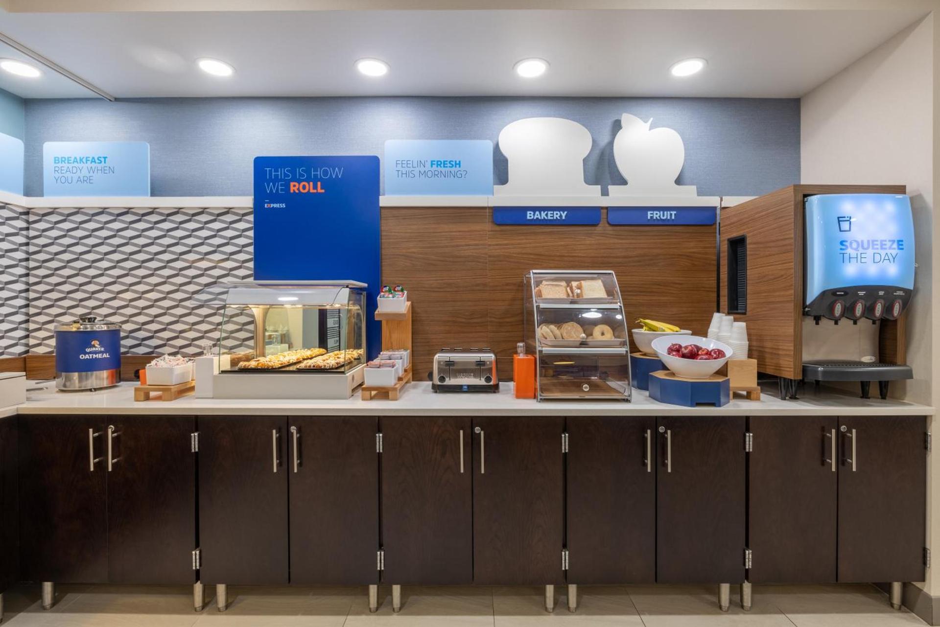 Holiday Inn Express Rochester South - Mayo Area by IHG photo 7